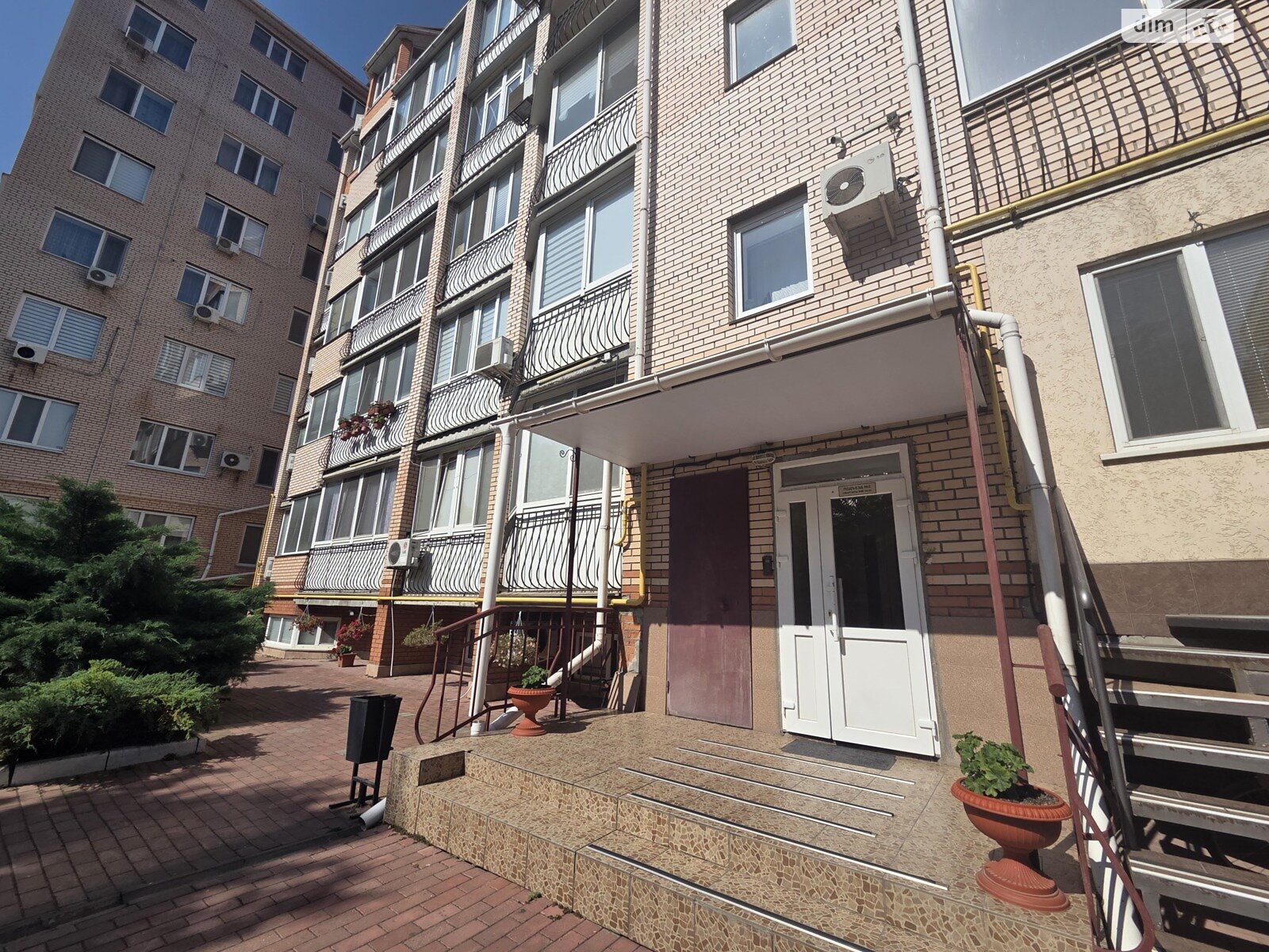 Продажа трехкомнатной квартиры в Николаеве, на ул. Кузнецкая 56, район Заводской фото 1 Продажа трехкомнатной квартиры в Николаеве, на ул. Кузнецкая 56, район Заводской фото 1