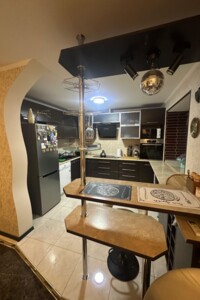 Продажа трехкомнатной квартиры в Николаеве, на ул. Садовая (Центр), район Заводской фото 2