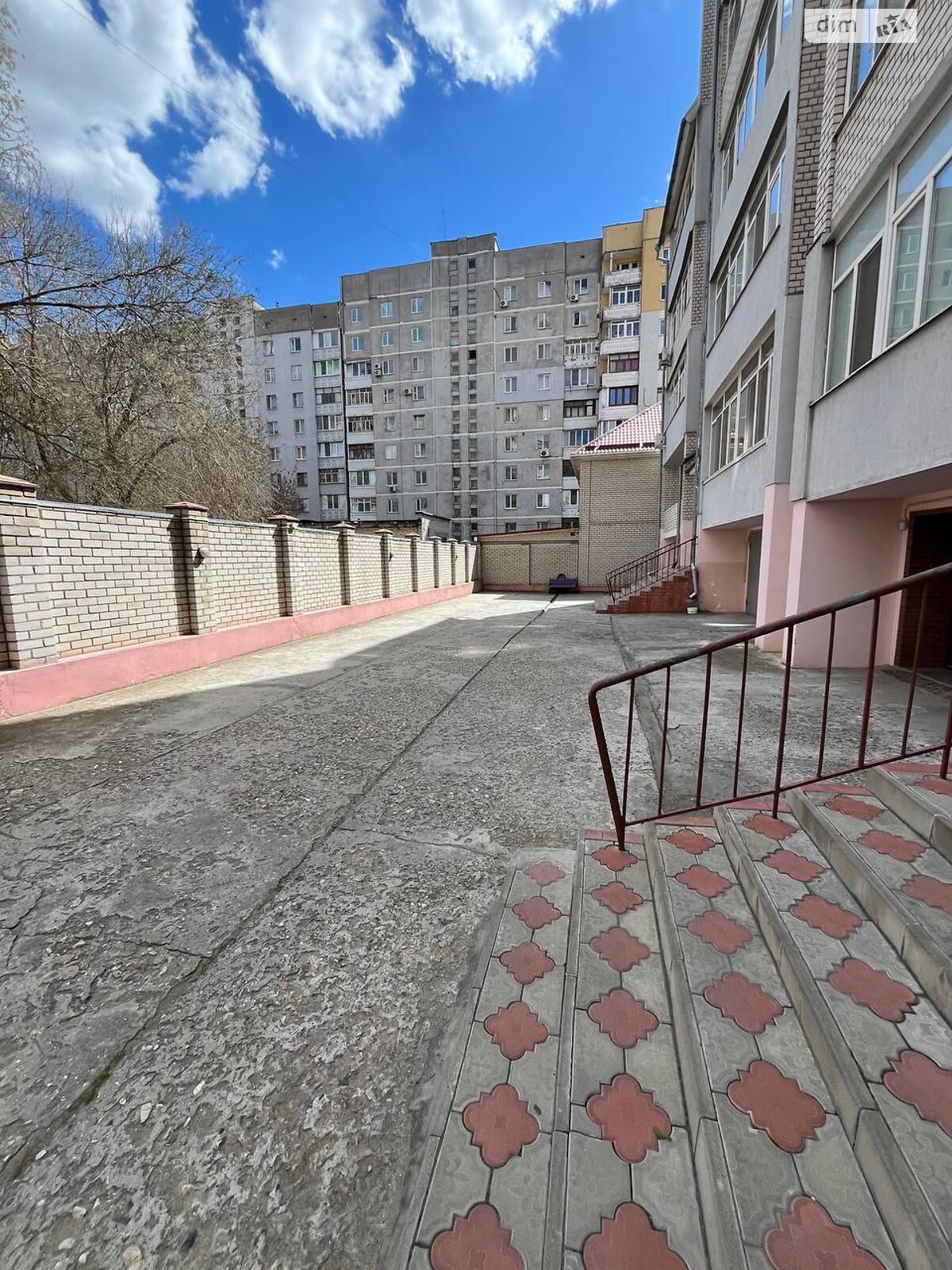 Продажа трехкомнатной квартиры в Николаеве, на ул. Шоссейная 68, район Заводской фото 1 Продажа трехкомнатной квартиры в Николаеве, на ул. Шоссейная 68, район Заводской фото 1