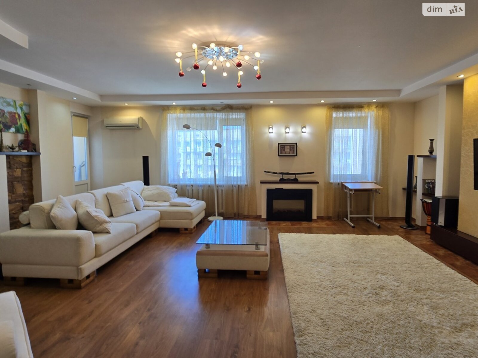 Продаж трикімнатної квартири в Миколаєві, на просп. Центральний, район Заводський фото 1