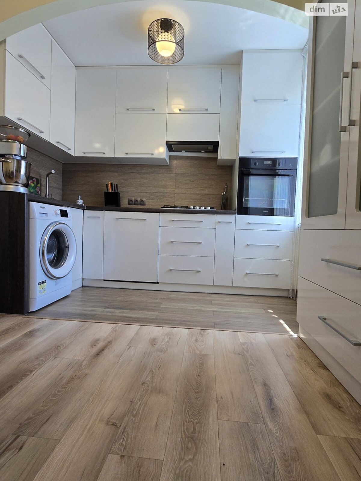 Продаж трикімнатної квартири в Миколаєві, на просп. Центральний, район Заводський фото 1