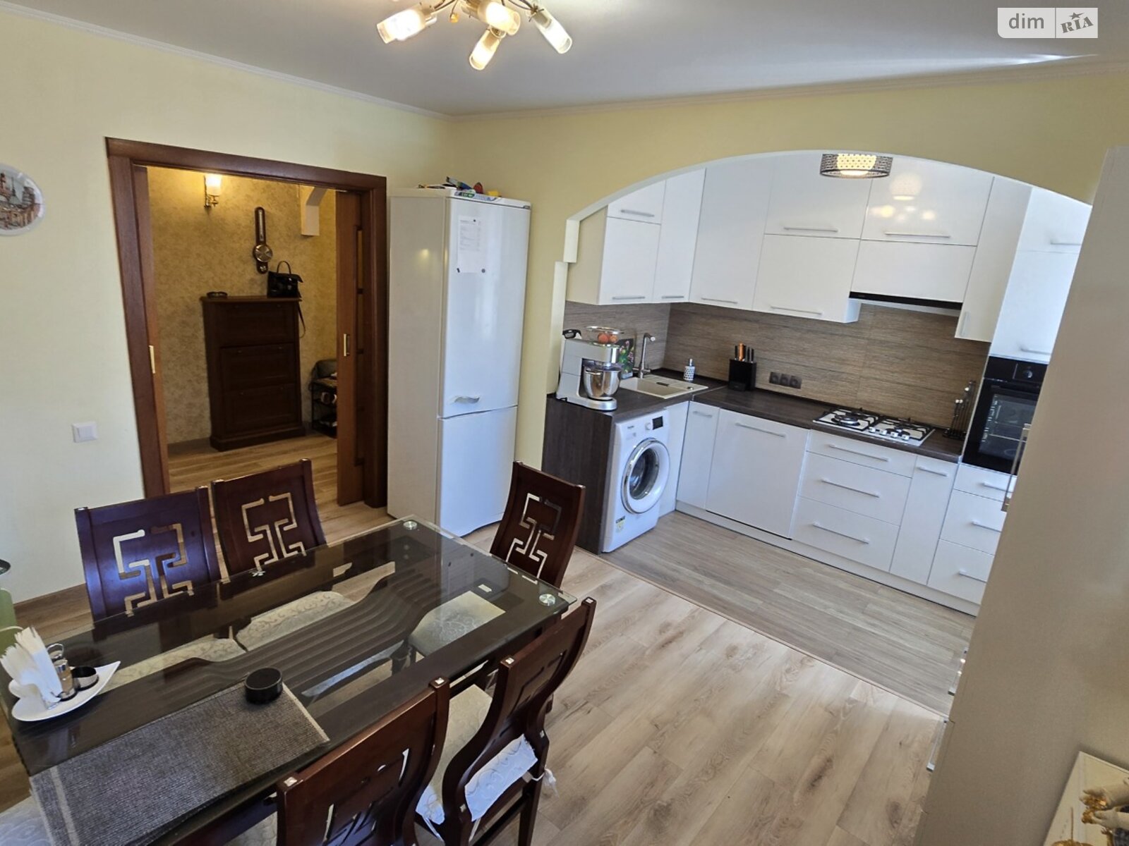 Продаж трикімнатної квартири в Миколаєві, на просп. Центральний, район Заводський фото 1