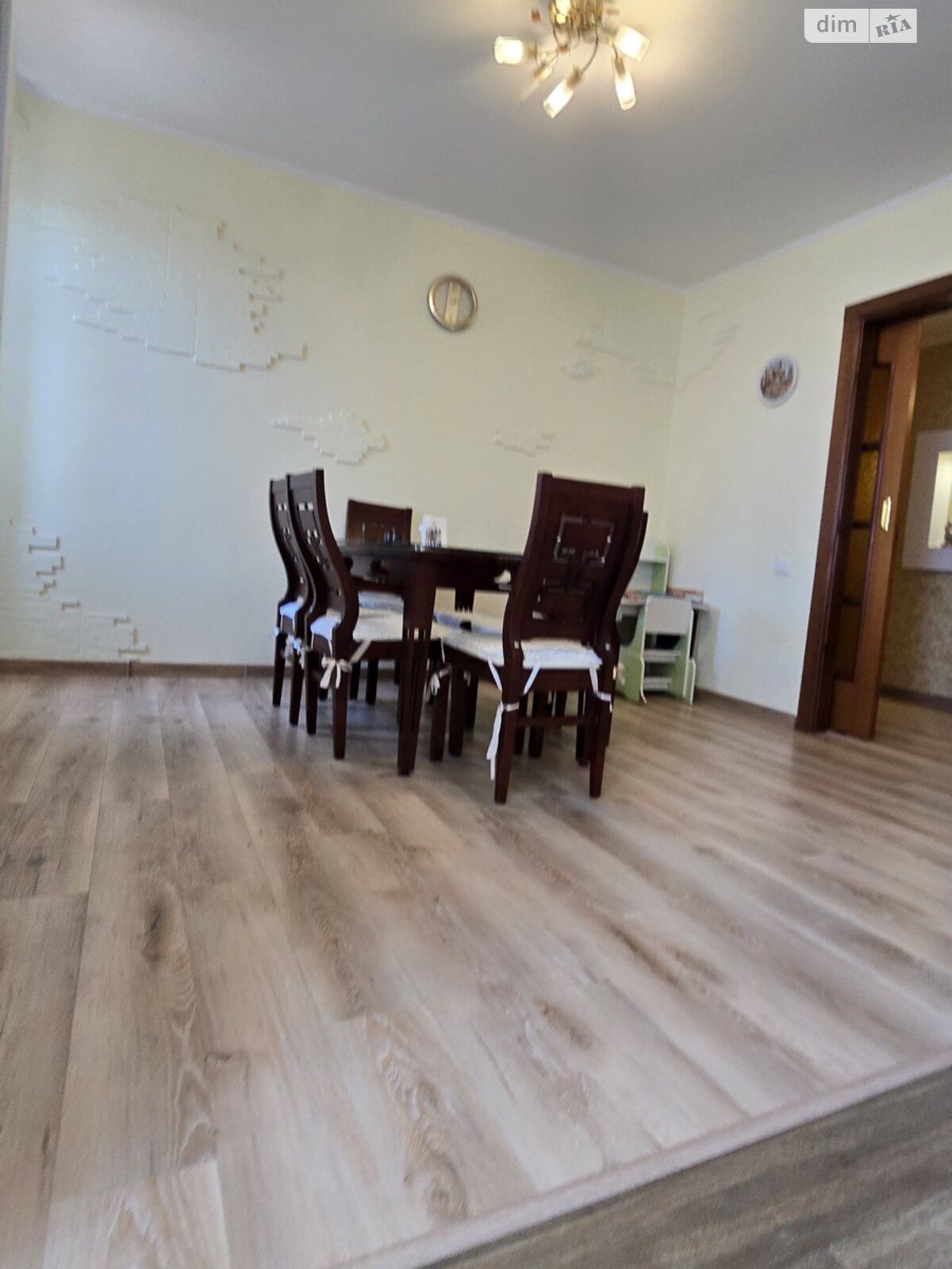 Продаж трикімнатної квартири в Миколаєві, на просп. Центральний, район Заводський фото 1