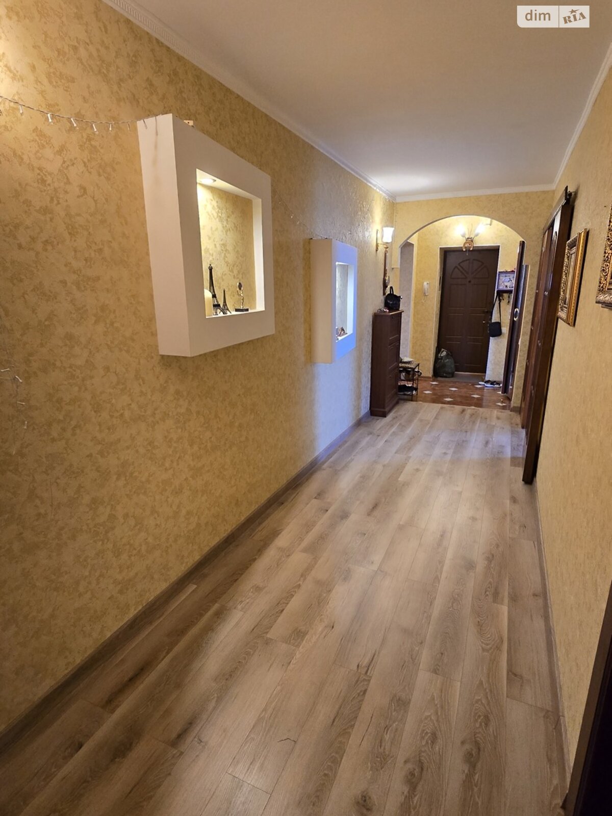 Продаж трикімнатної квартири в Миколаєві, на просп. Центральний, район Заводський фото 1