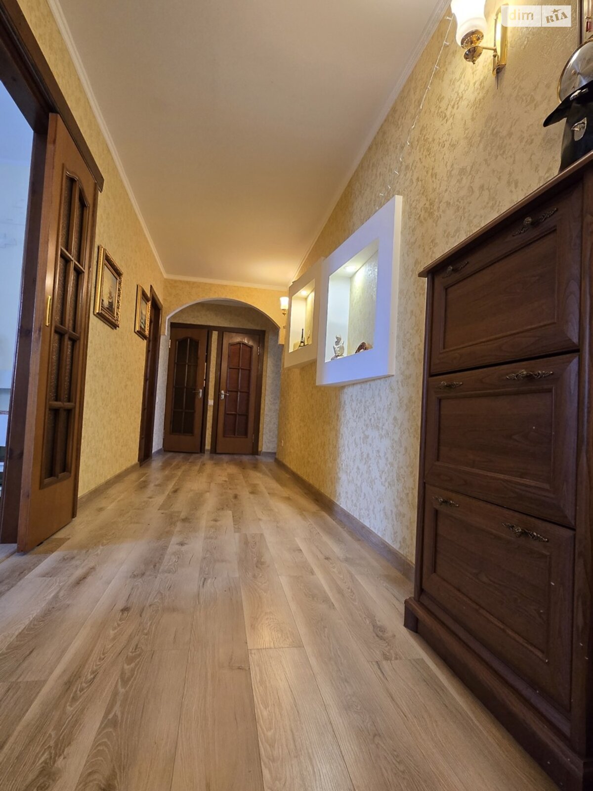 Продаж трикімнатної квартири в Миколаєві, на просп. Центральний, район Заводський фото 1