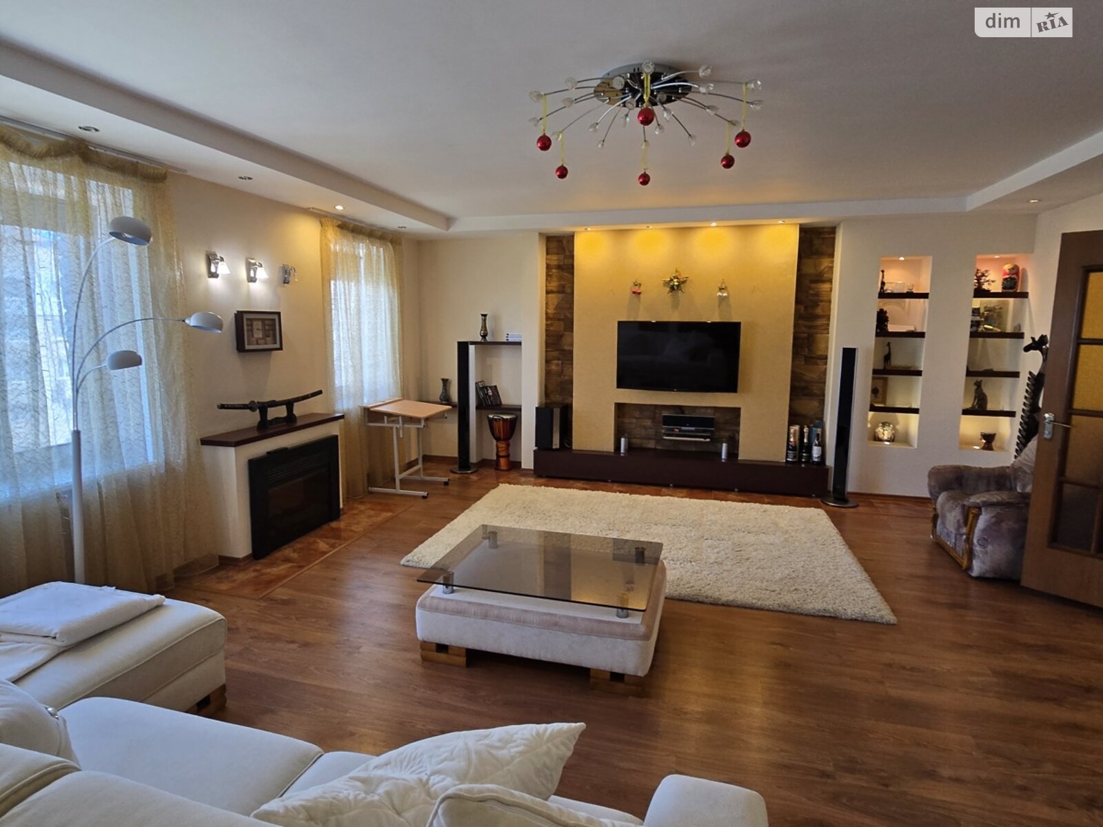 Продаж трикімнатної квартири в Миколаєві, на просп. Центральний, район Заводський фото 1