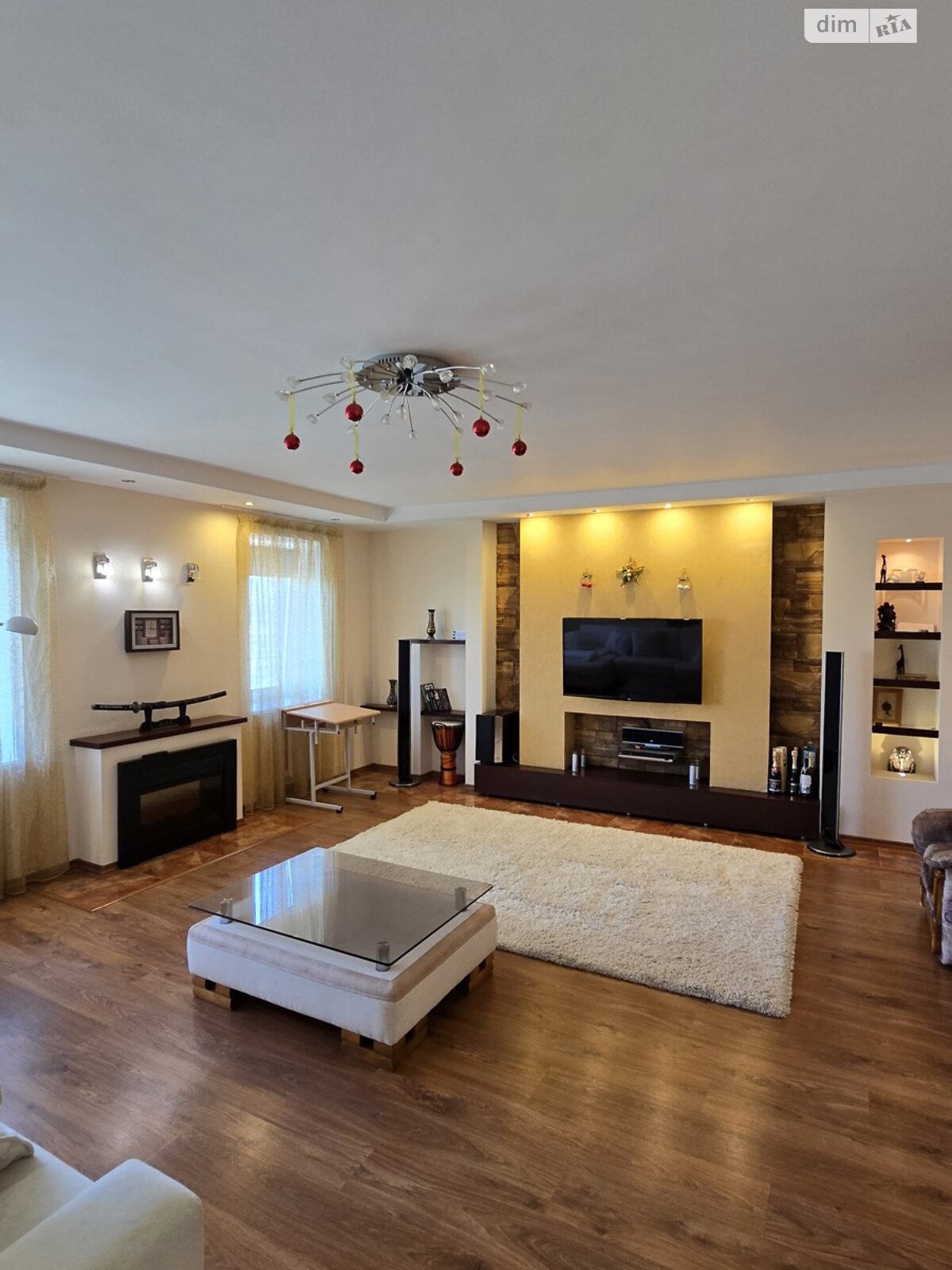 Продаж трикімнатної квартири в Миколаєві, на просп. Центральний, район Заводський фото 1