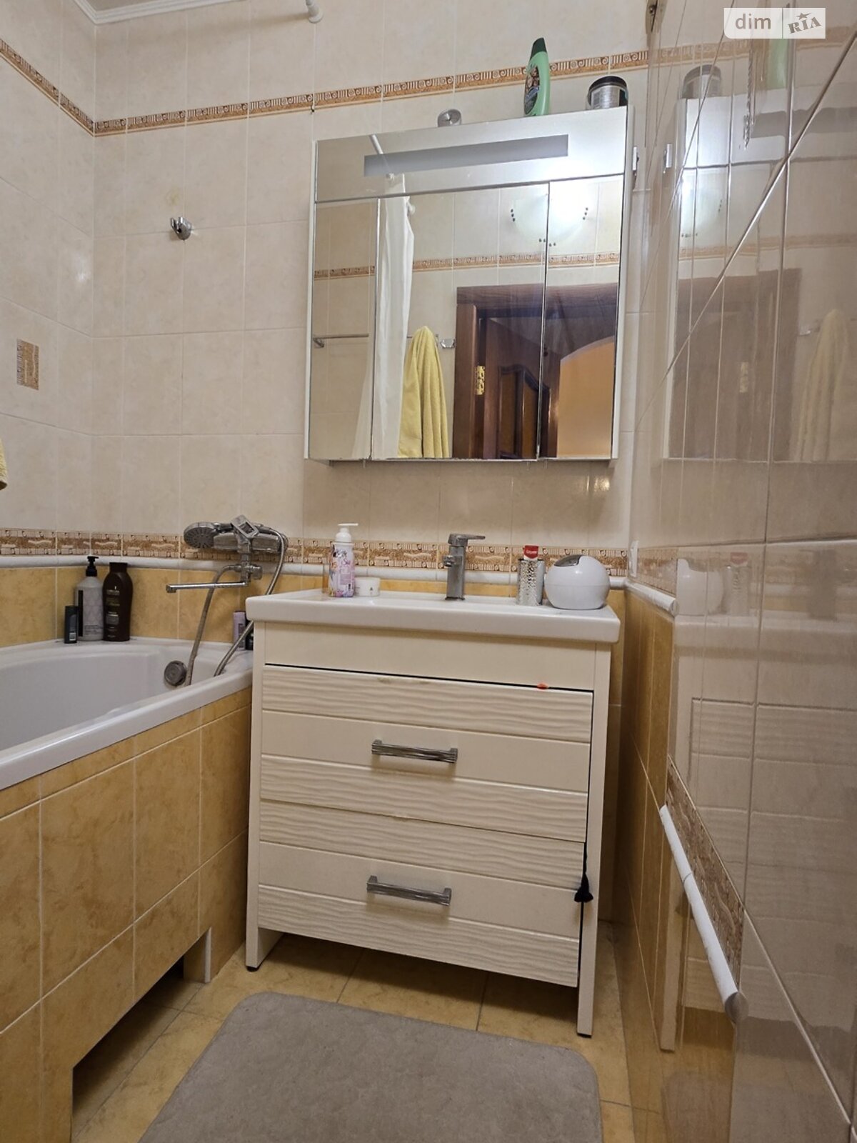 Продаж трикімнатної квартири в Миколаєві, на просп. Центральний, район Заводський фото 1