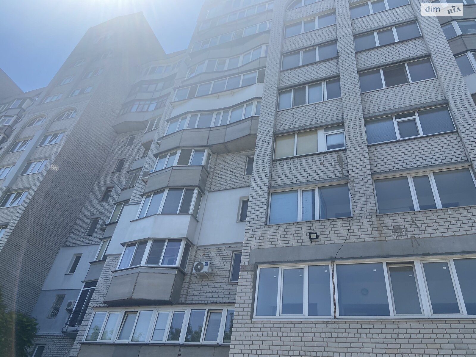 Продажа трехкомнатной квартиры в Николаеве, на ул. Защитников Николаева, район Заводской фото 1 Продажа трехкомнатной квартиры в Николаеве, на ул. Защитников Николаева, район Заводской фото 1