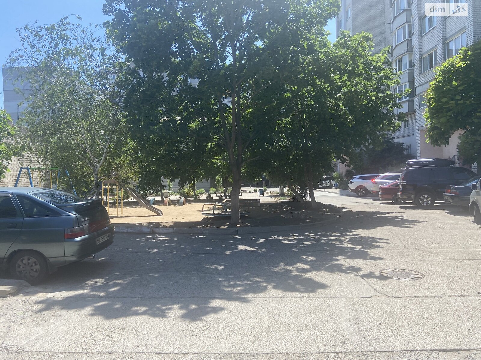 Продажа трехкомнатной квартиры в Николаеве, на ул. Защитников Николаева, район Заводской фото 1 Продажа трехкомнатной квартиры в Николаеве, на ул. Защитников Николаева, район Заводской фото 1