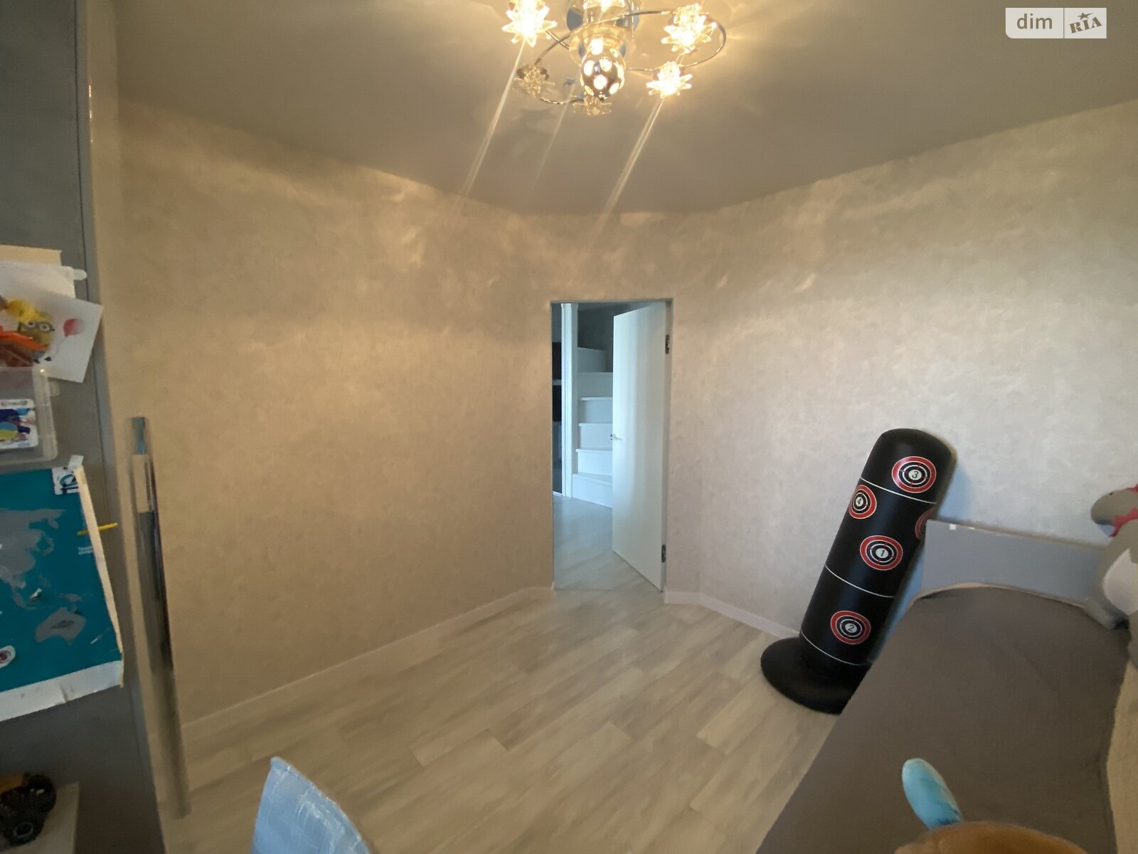 Продажа трехкомнатной квартиры в Николаеве, на ул. Защитников Николаева, район Заводской фото 1 Продажа трехкомнатной квартиры в Николаеве, на ул. Защитников Николаева, район Заводской фото 1