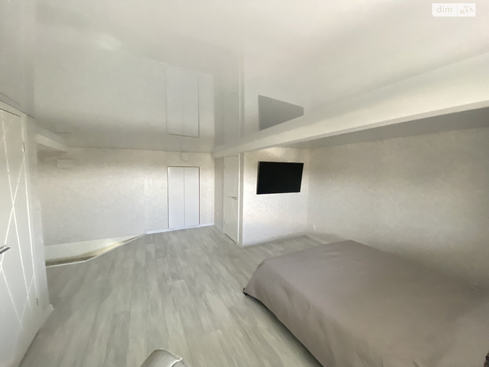 Продажа трехкомнатной квартиры в Николаеве, на ул. Защитников Николаева, район Заводской фото 1 Продажа трехкомнатной квартиры в Николаеве, на ул. Защитников Николаева, район Заводской фото 1