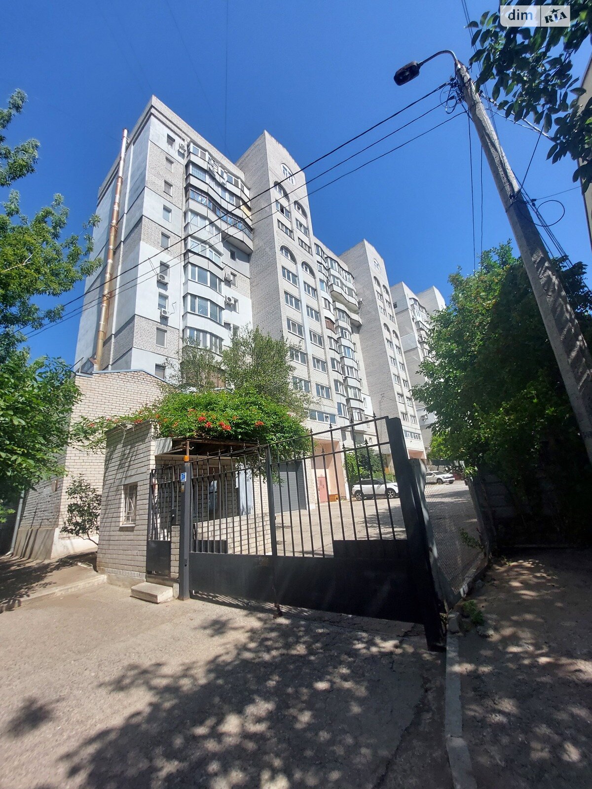 Продажа двухкомнатной квартиры в Николаеве, на ул. Защитников Николаева 40, район Заводской фото 1 Продажа двухкомнатной квартиры в Николаеве, на ул. Защитников Николаева 40, район Заводской фото 1