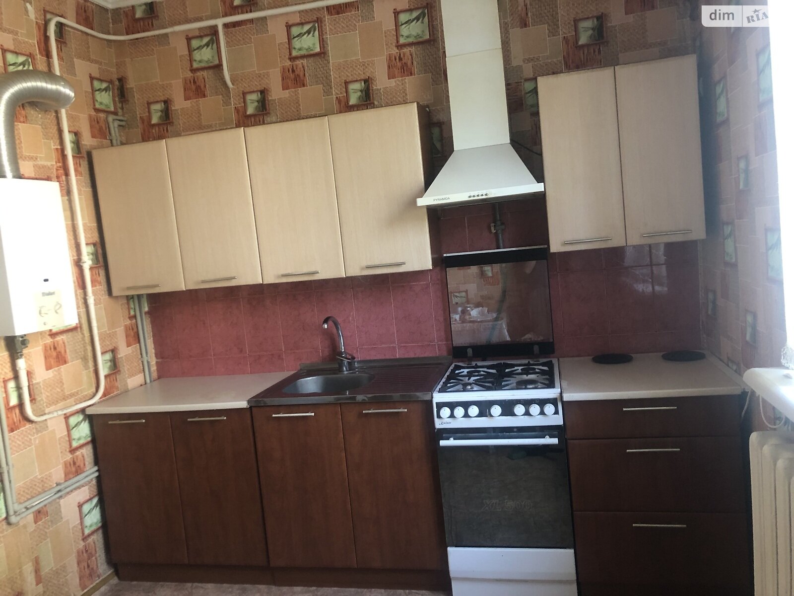 Продажа трехкомнатной квартиры в Новгороде-Северском, на ул. Купцов Сорокиных 25, район Новгород-Северский фото 1 Продажа трехкомнатной квартиры в Новгороде-Северском, на ул. Купцов Сорокиных 25, район Новгород-Северский фото 1