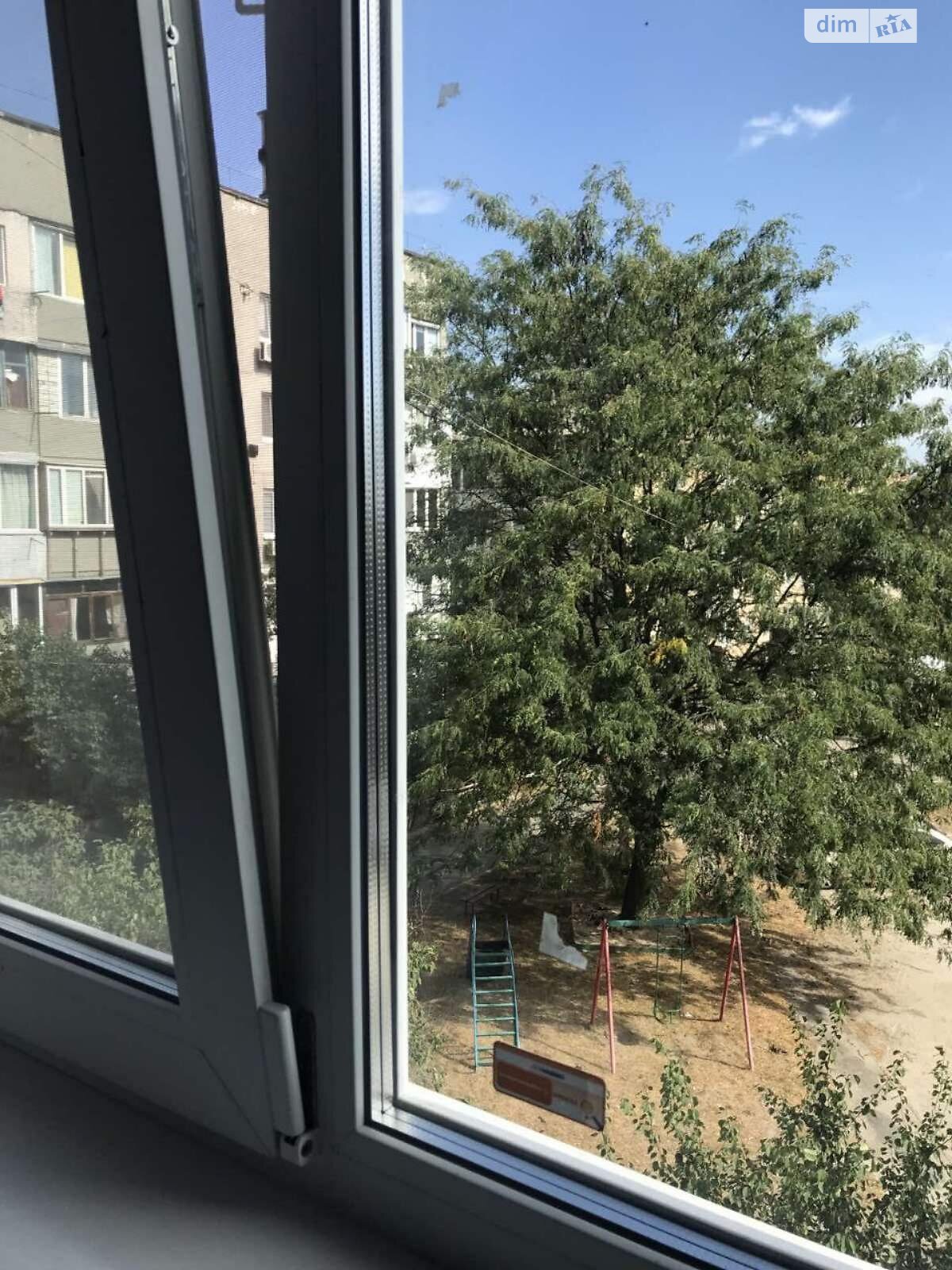 Продаж трикімнатної квартири в Нових Петрівцях, на вул. Захисників України 21А, фото 1 Продаж трикімнатної квартири в Нових Петрівцях, на вул. Захисників України 21А, фото 1