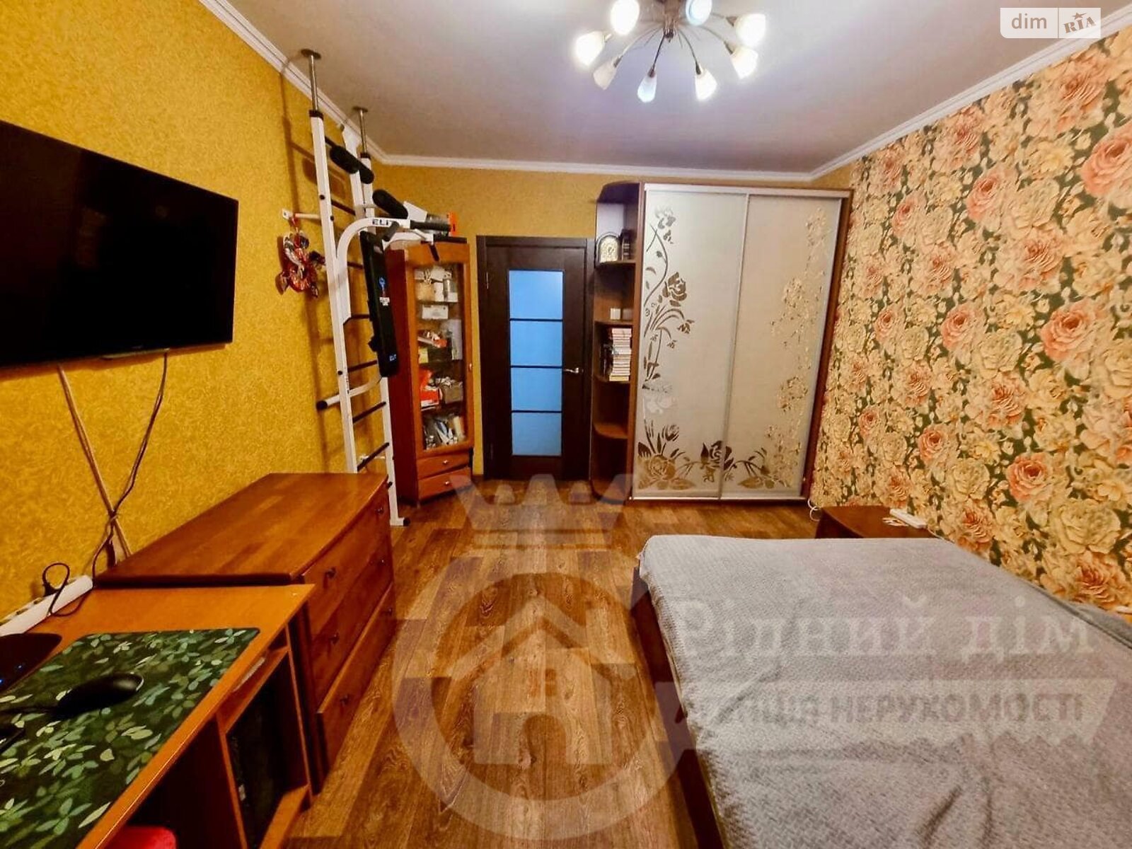 Продаж трикімнатної квартири в Обухові, на вул. Миру 17, район Обухів фото 1 Продаж трикімнатної квартири в Обухові, на вул. Миру 17, район Обухів фото 1