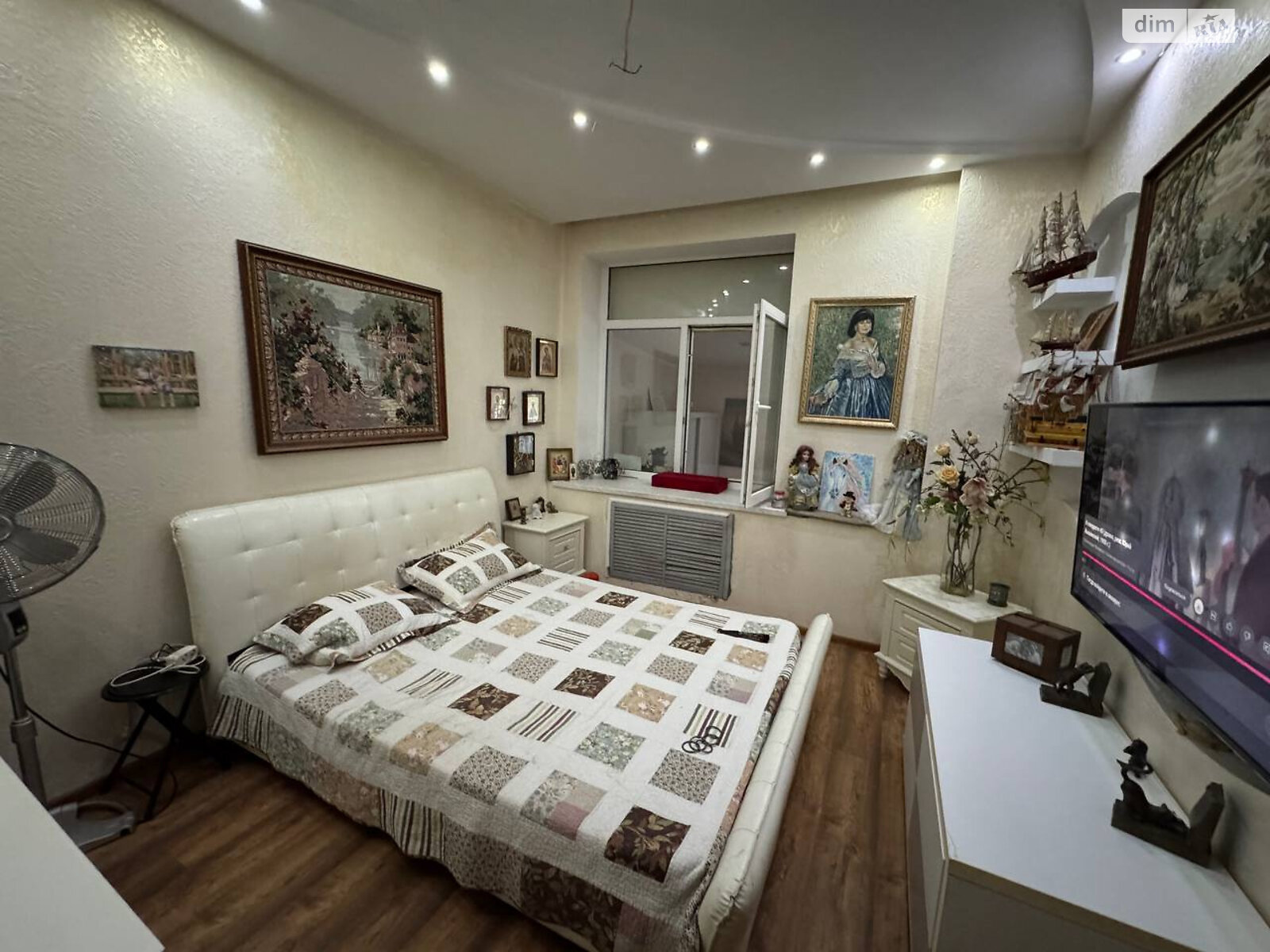 Продажа двухкомнатной квартиры в Одессе, на просп. Адмиральский 12, фото 1