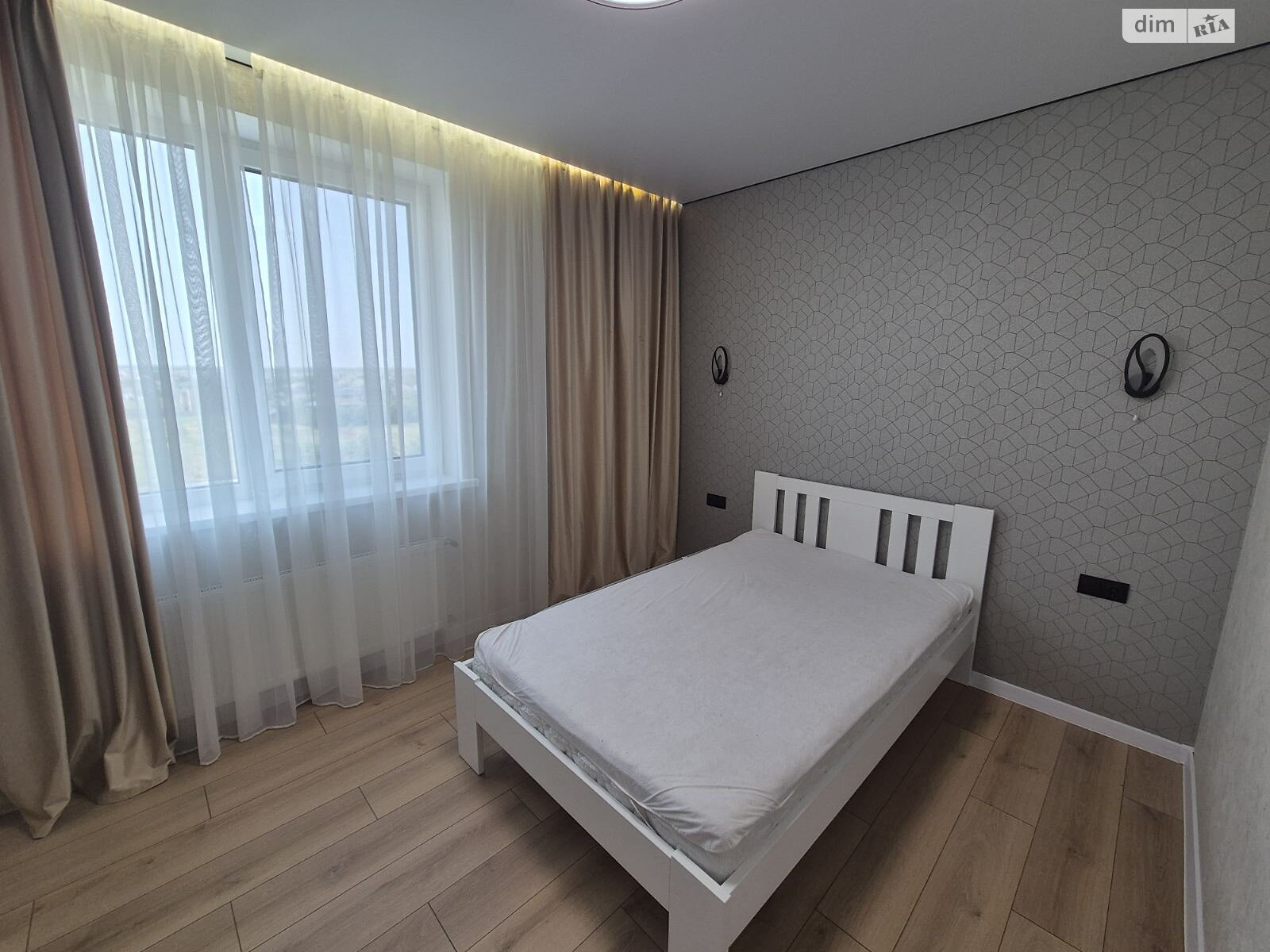 Продажа двухкомнатной квартиры в Одессе, на ул. Жемчужная 8, район Аркадия фото 1 Продажа двухкомнатной квартиры в Одессе, на ул. Жемчужная 8, район Аркадия фото 1