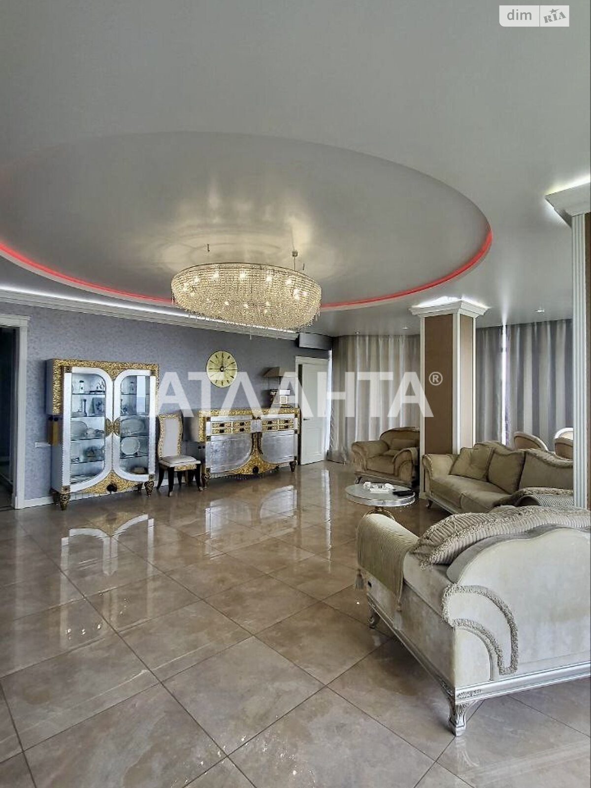 Продажа трехкомнатной квартиры в Одессе, на пер. Аркадиевский 9/1, район Аркадия фото 1 Продажа трехкомнатной квартиры в Одессе, на пер. Аркадиевский 9/1, район Аркадия фото 1