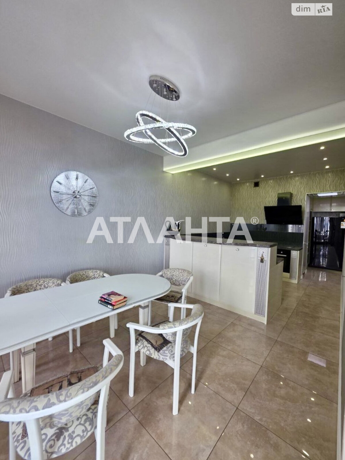Продажа трехкомнатной квартиры в Одессе, на пер. Аркадиевский 9/1, район Аркадия фото 1 Продажа трехкомнатной квартиры в Одессе, на пер. Аркадиевский 9/1, район Аркадия фото 1