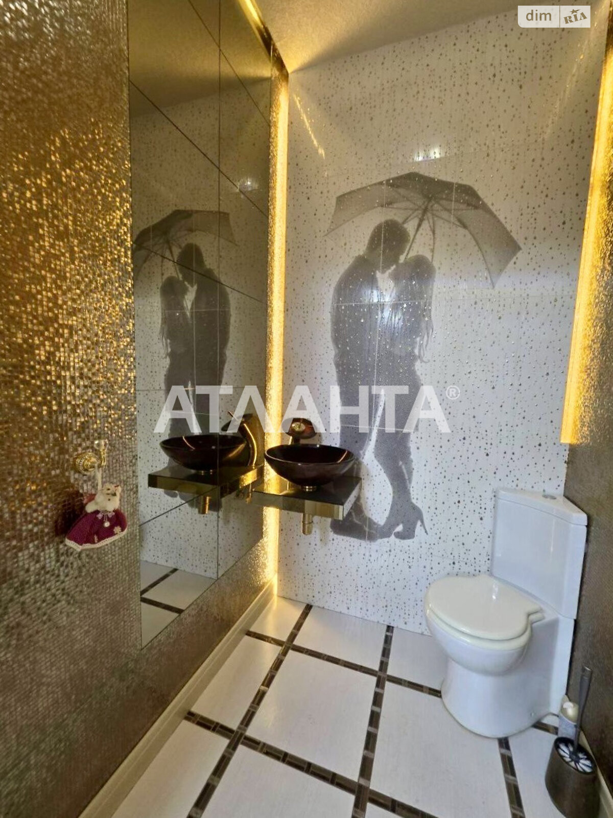 Продажа трехкомнатной квартиры в Одессе, на пер. Аркадиевский 9/1, район Аркадия фото 1 Продажа трехкомнатной квартиры в Одессе, на пер. Аркадиевский 9/1, район Аркадия фото 1