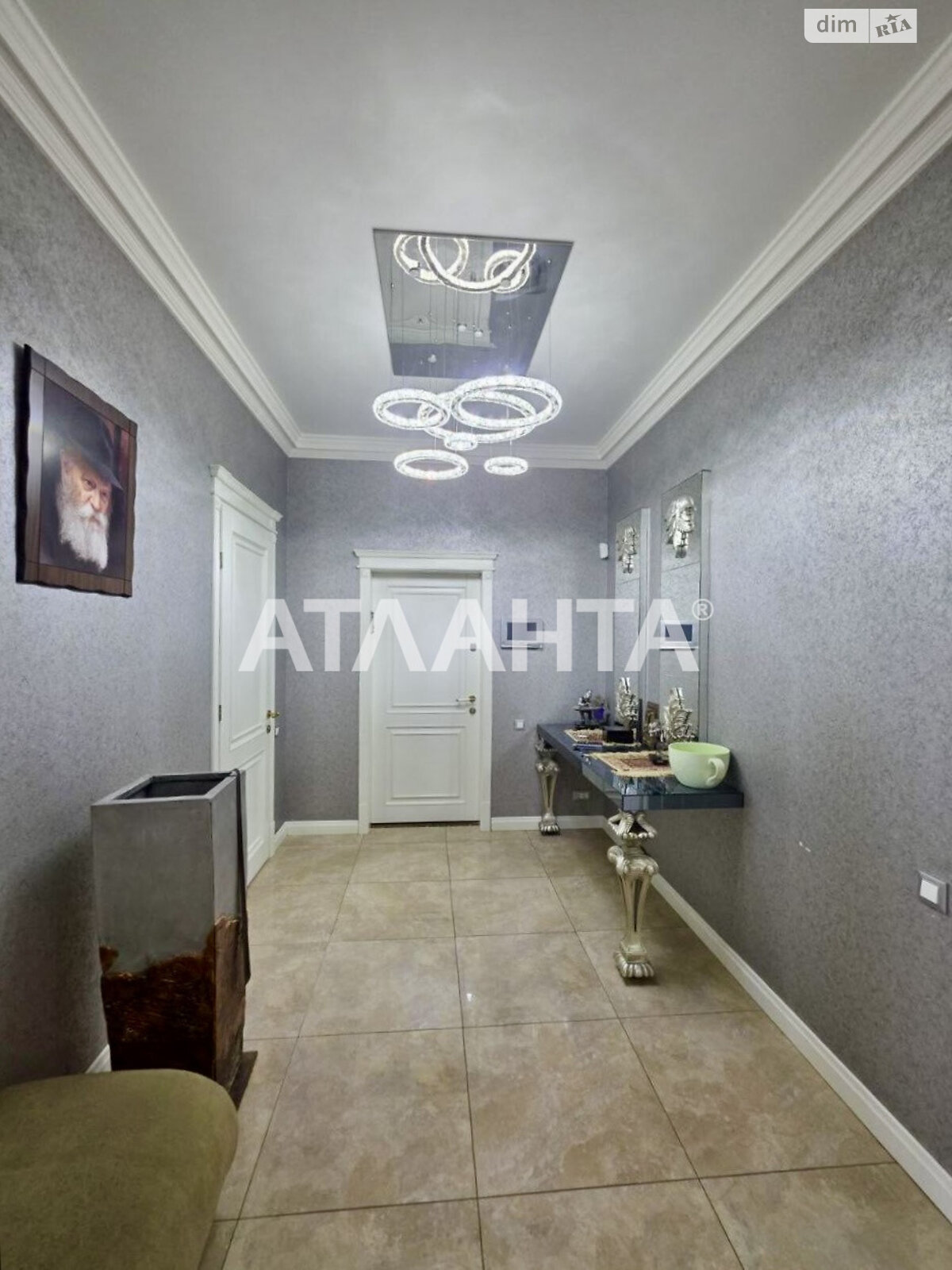 Продажа трехкомнатной квартиры в Одессе, на пер. Аркадиевский 9/1, район Аркадия фото 1 Продажа трехкомнатной квартиры в Одессе, на пер. Аркадиевский 9/1, район Аркадия фото 1