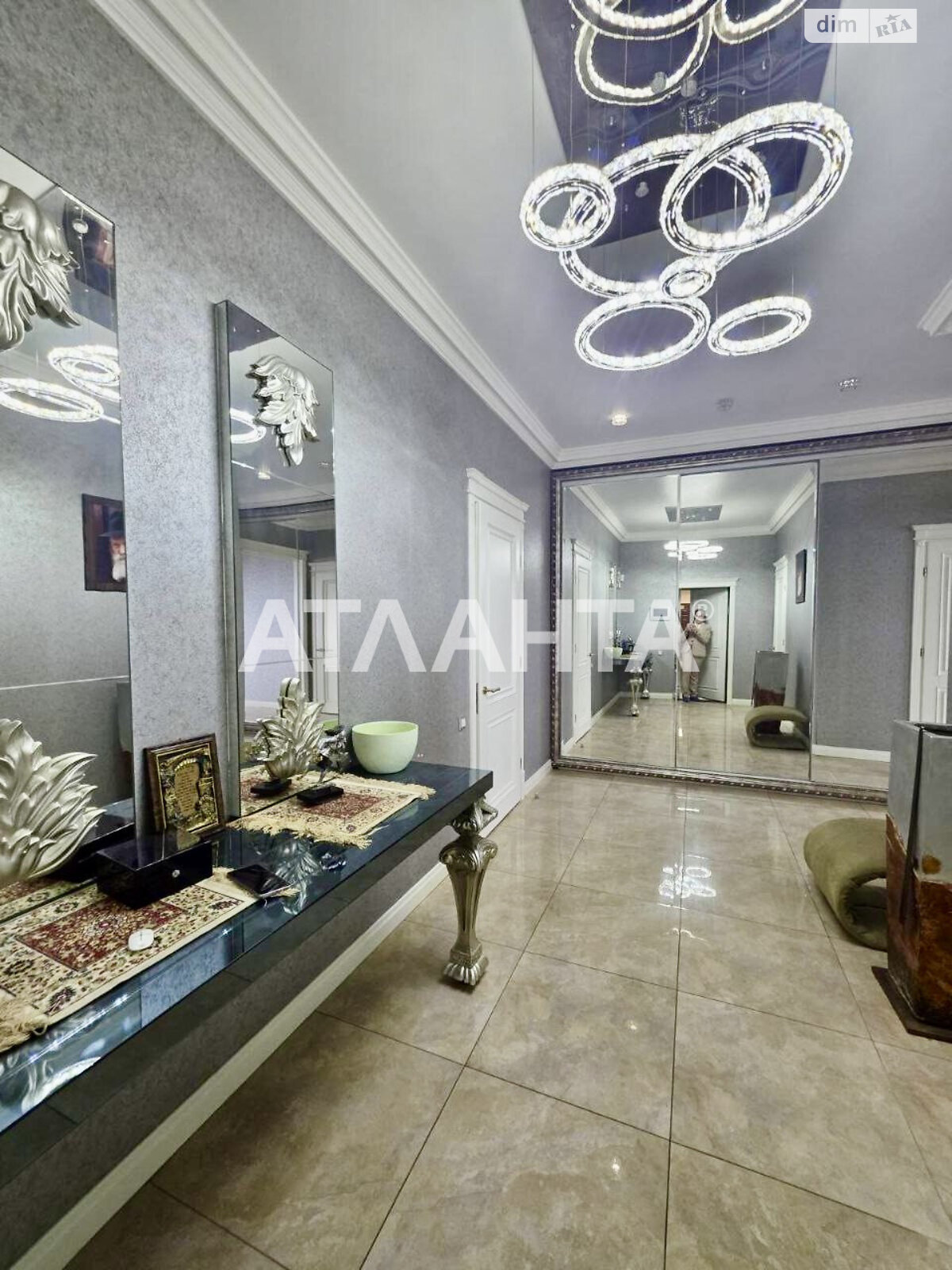 Продажа трехкомнатной квартиры в Одессе, на пер. Аркадиевский 9/1, район Аркадия фото 1 Продажа трехкомнатной квартиры в Одессе, на пер. Аркадиевский 9/1, район Аркадия фото 1