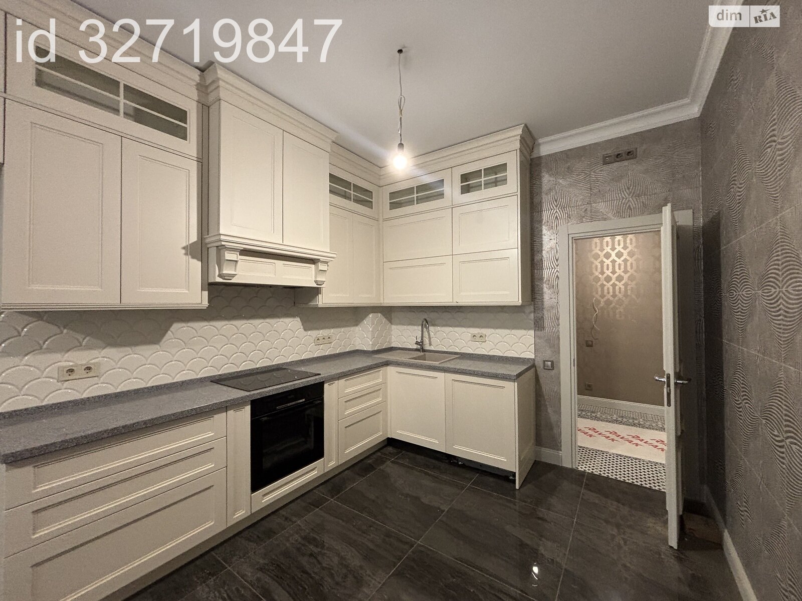 Продажа трехкомнатной квартиры в Одессе, на плато Аркадийское 9, район Аркадия фото 1