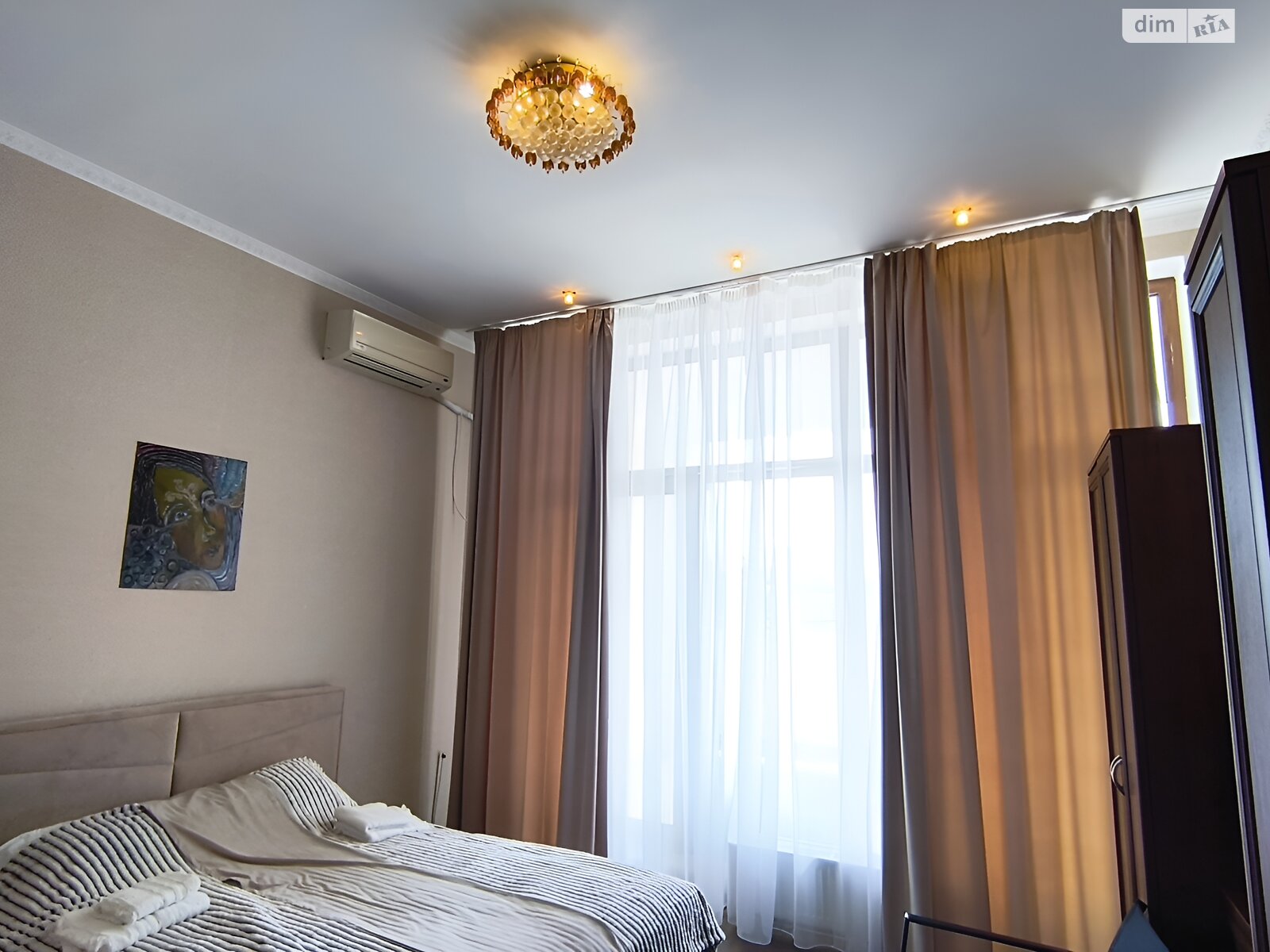 Продажа трехкомнатной квартиры в Одессе, на плато Аркадийское, район Аркадия фото 1 Продажа трехкомнатной квартиры в Одессе, на плато Аркадийское, район Аркадия фото 1