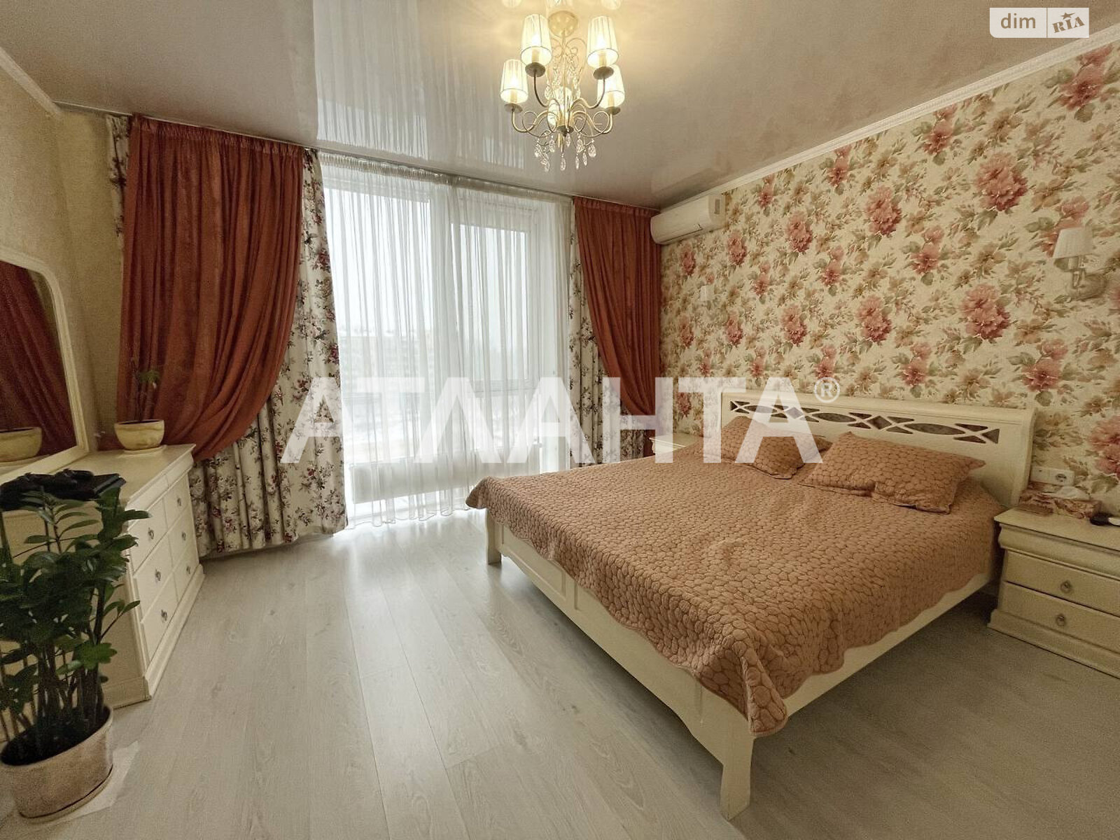 Продажа двухкомнатной квартиры в Одессе, на ул. Армейская 11/2, район Аркадия фото 1 Продажа двухкомнатной квартиры в Одессе, на ул. Армейская 11/2, район Аркадия фото 1