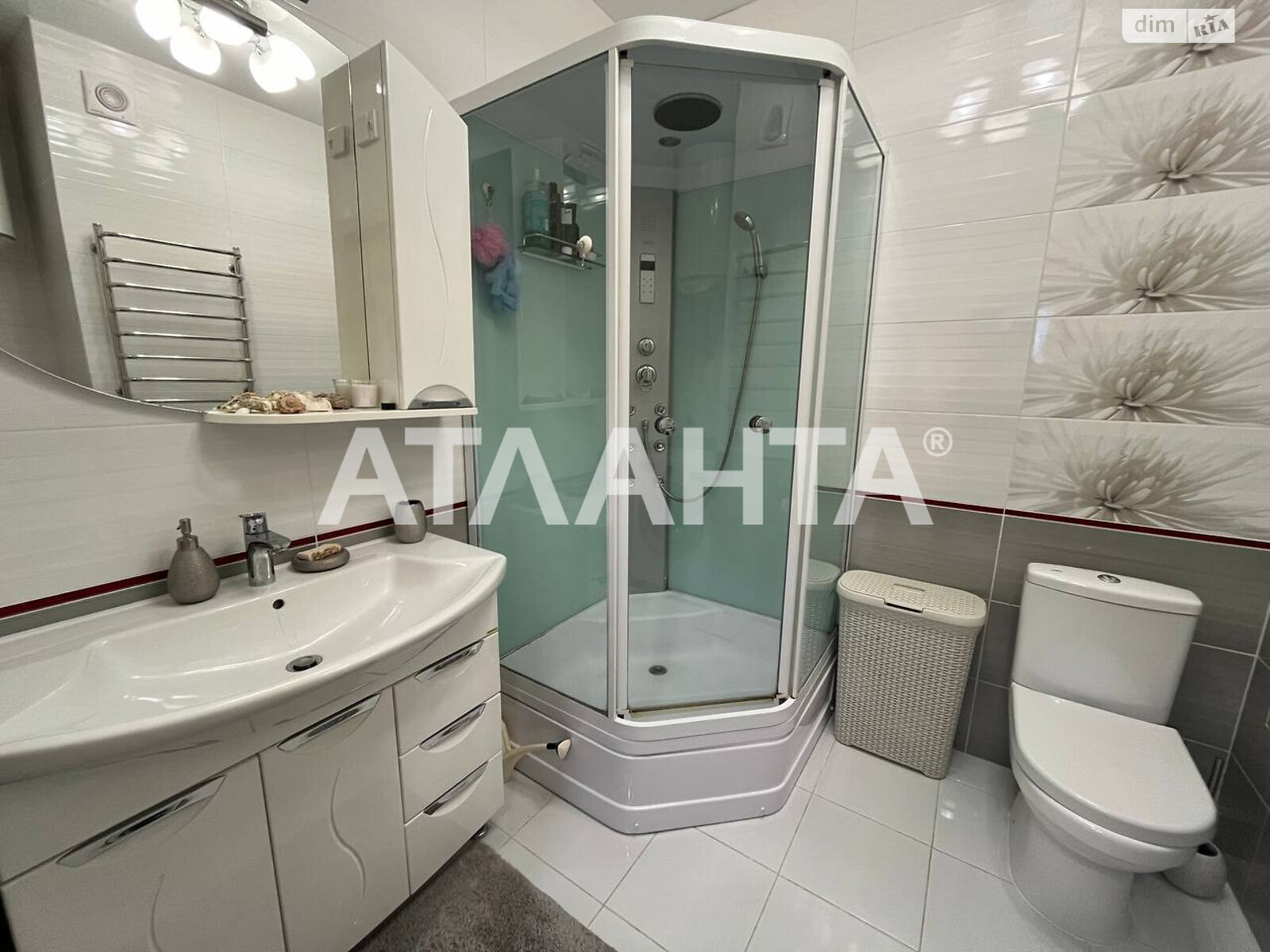 Продажа двухкомнатной квартиры в Одессе, на ул. Армейская 11/2, район Аркадия фото 1 Продажа двухкомнатной квартиры в Одессе, на ул. Армейская 11/2, район Аркадия фото 1