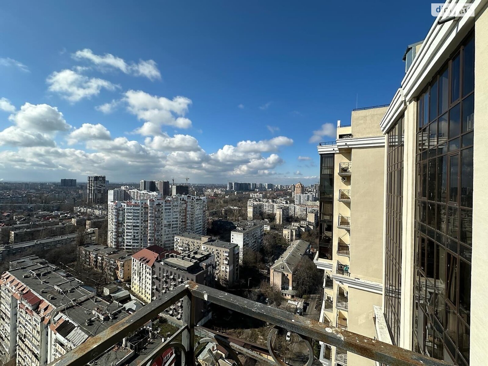 Продажа двухкомнатной квартиры в Одессе, на ул. Педагогическая 23, район Аркадия фото 1