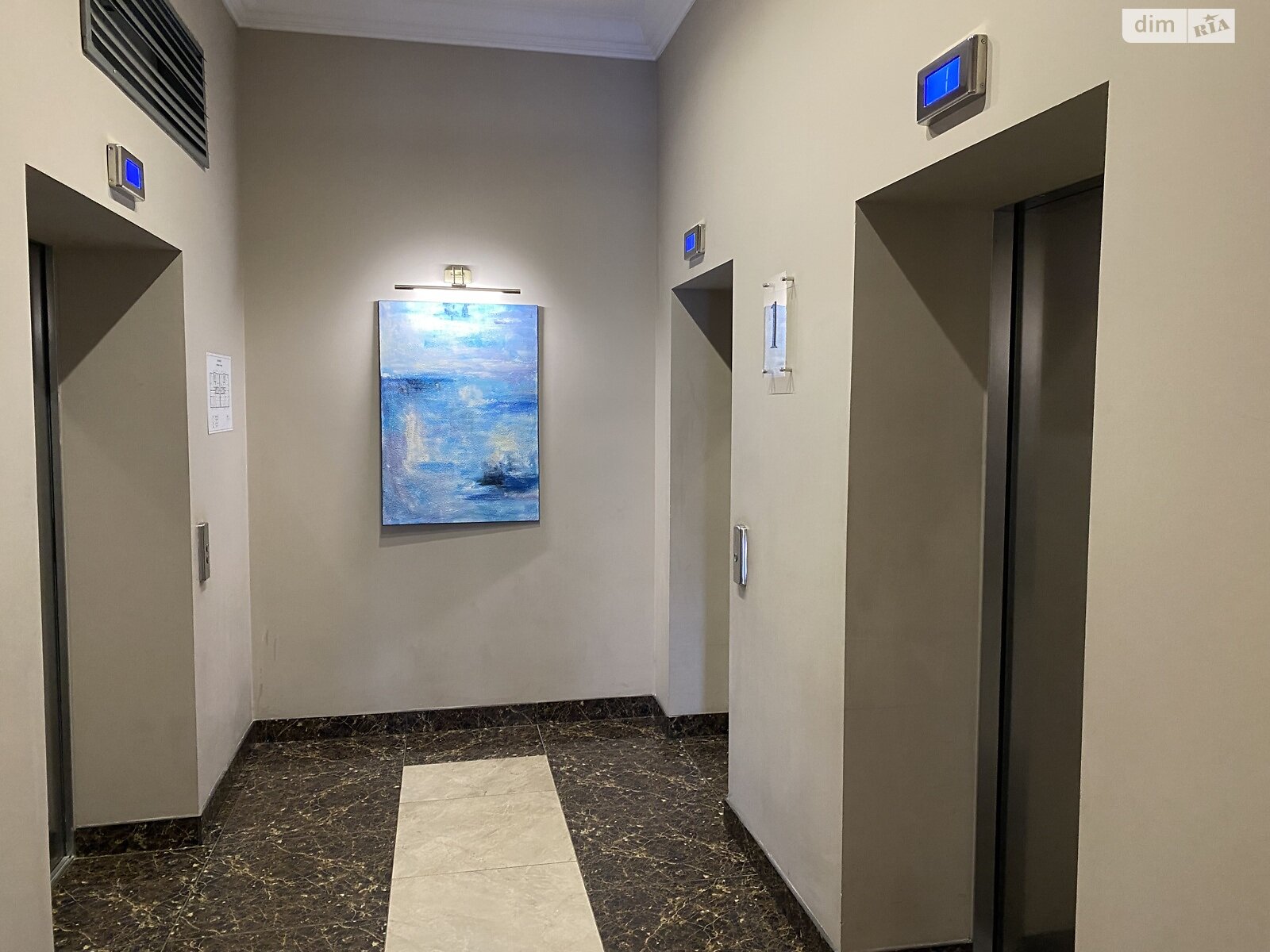 Продаж двокімнатної квартири в Одесі, на дор. Фонтанська, район Аркадія фото 1 Продаж двокімнатної квартири в Одесі, на дор. Фонтанська, район Аркадія фото 1