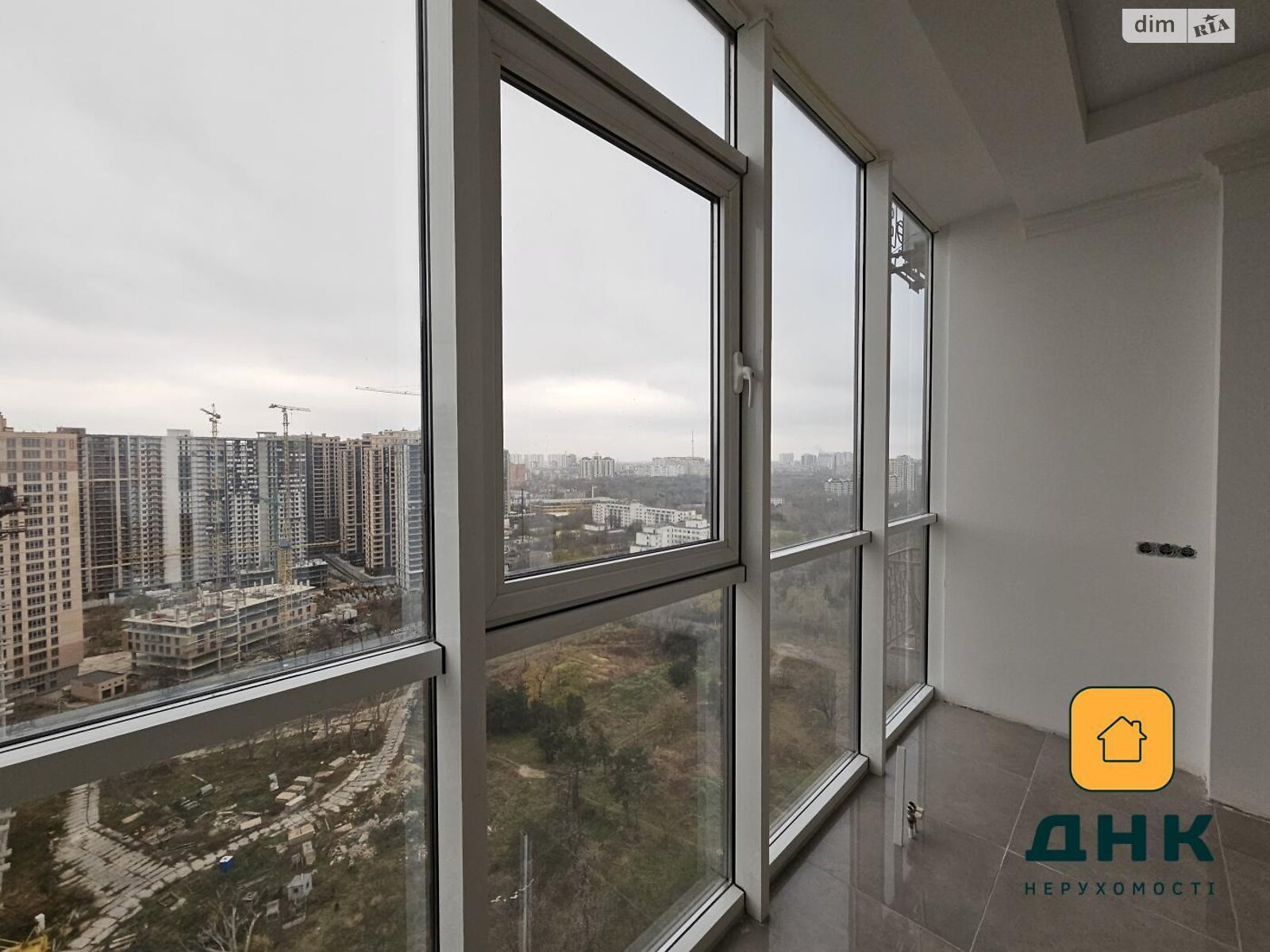 Продаж трикімнатної квартири в Одесі, на бул. Французький 60Б, район Аркадія фото 1 Продаж трикімнатної квартири в Одесі, на бул. Французький 60Б, район Аркадія фото 1
