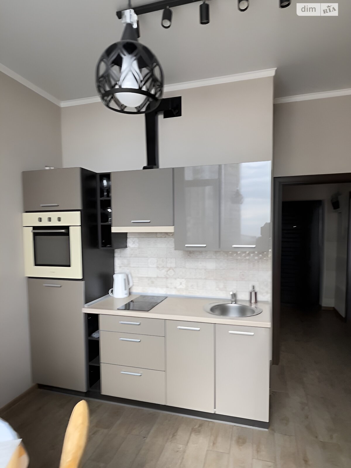 Продажа однокомнатной квартиры в Одессе, на бул. Французский 60Б, район Аркадия фото 1 Продажа однокомнатной квартиры в Одессе, на бул. Французский 60Б, район Аркадия фото 1