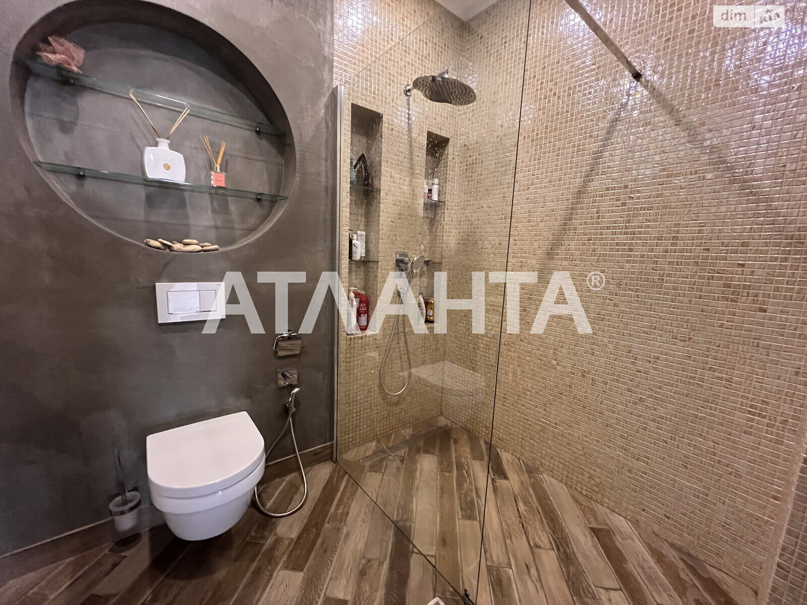 Продажа трехкомнатной квартиры в Одессе, на бул. Французский, район Аркадия фото 1 Продажа трехкомнатной квартиры в Одессе, на бул. Французский, район Аркадия фото 1
