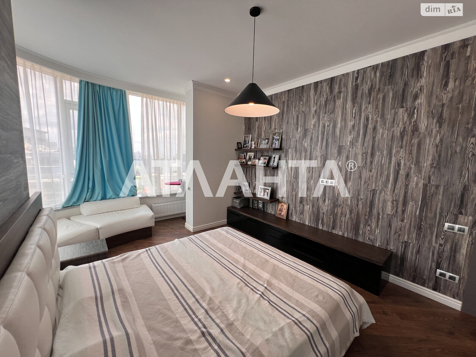 Продажа трехкомнатной квартиры в Одессе, на бул. Французский, район Аркадия фото 1 Продажа трехкомнатной квартиры в Одессе, на бул. Французский, район Аркадия фото 1