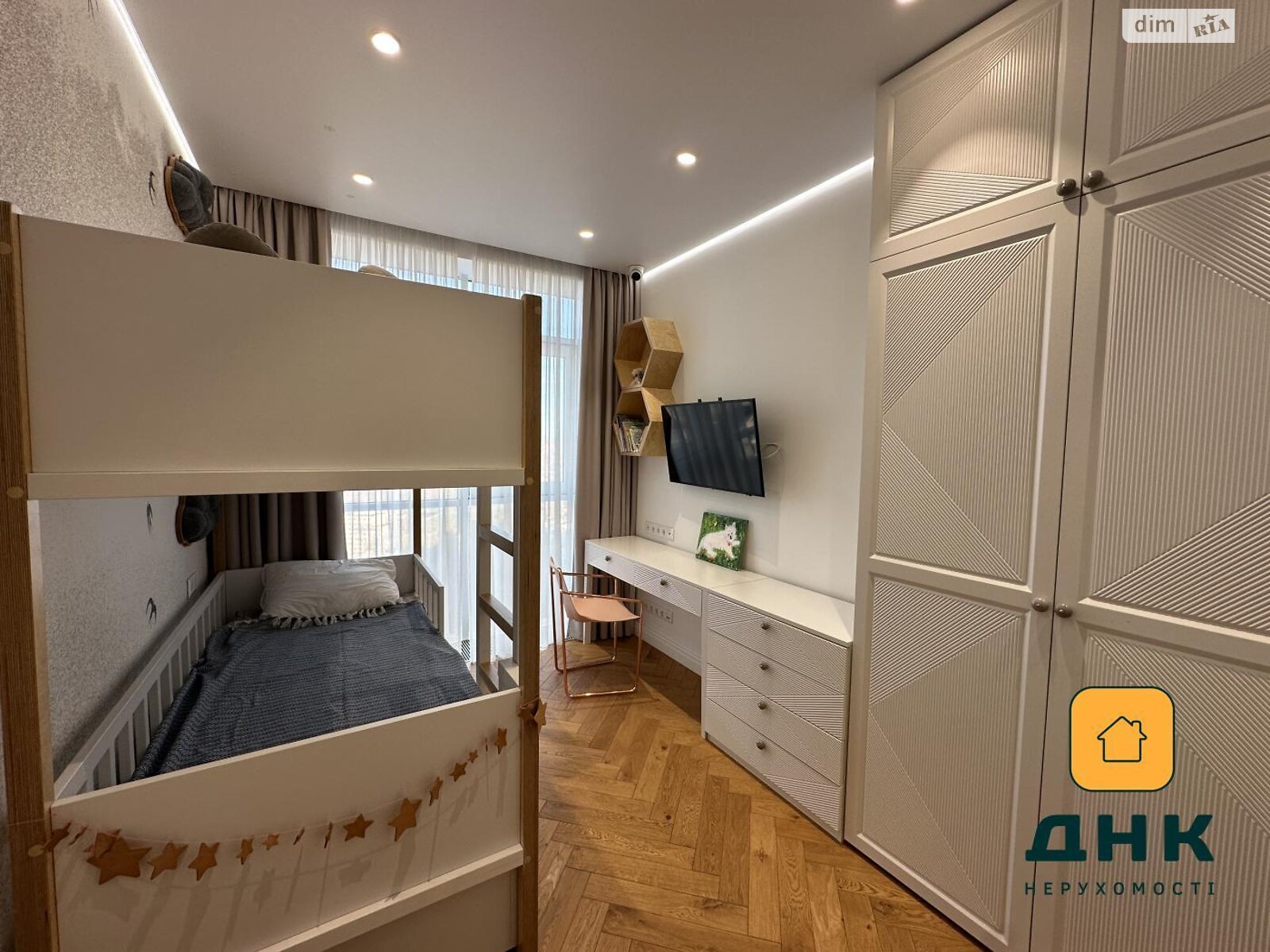 Продаж трикімнатної квартири в Одесі, на бул. Французький 60А, район Аркадія фото 1 Продаж трикімнатної квартири в Одесі, на бул. Французький 60А, район Аркадія фото 1
