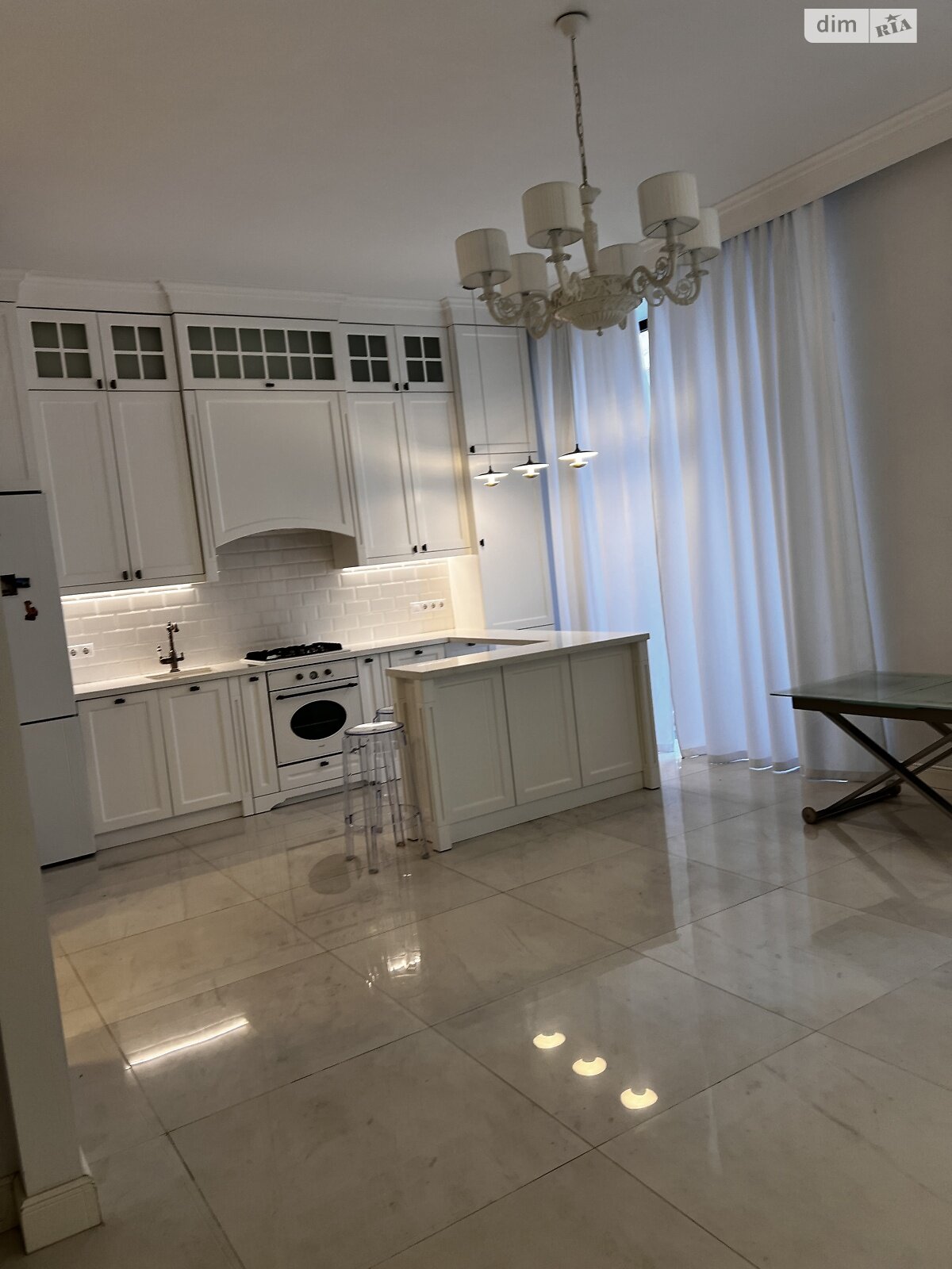 Продажа однокомнатной квартиры в Одессе, на бул. Французский 64/1, район Аркадия фото 1 Продажа однокомнатной квартиры в Одессе, на бул. Французский 64/1, район Аркадия фото 1
