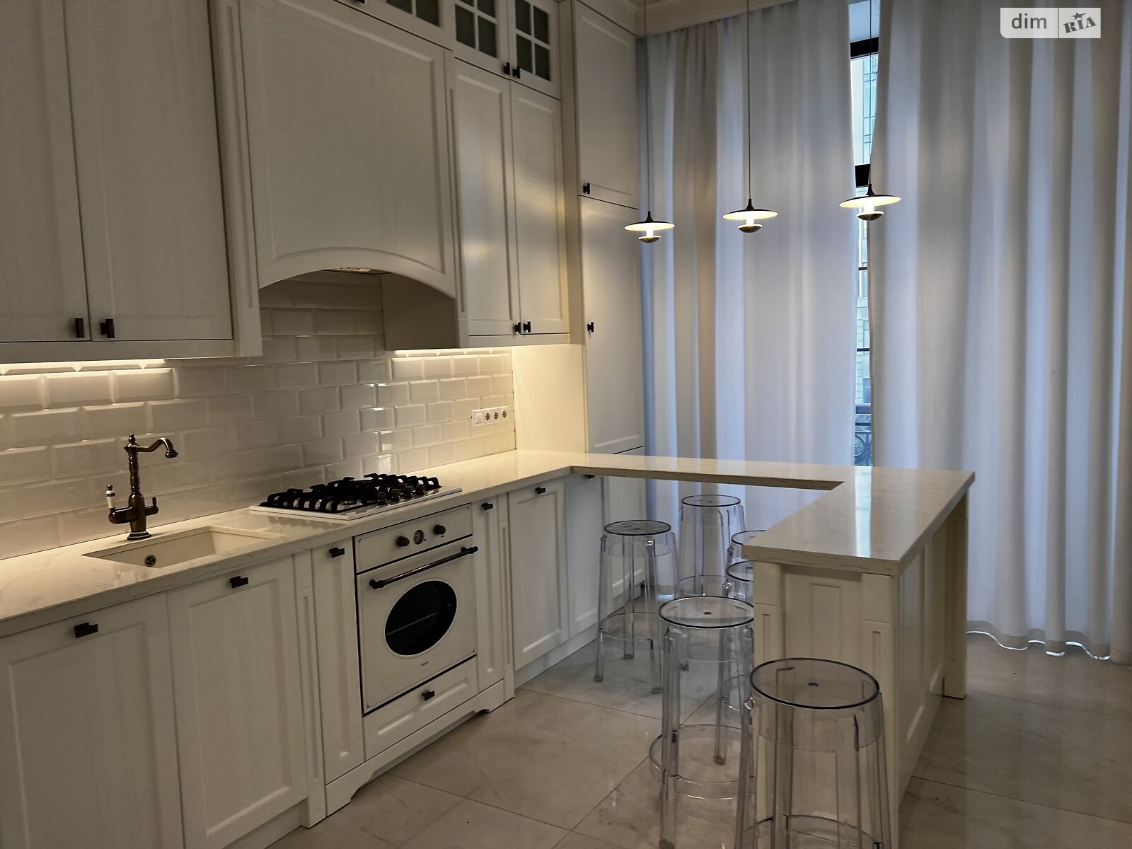 Продажа однокомнатной квартиры в Одессе, на бул. Французский 64/1, район Аркадия фото 1 Продажа однокомнатной квартиры в Одессе, на бул. Французский 64/1, район Аркадия фото 1