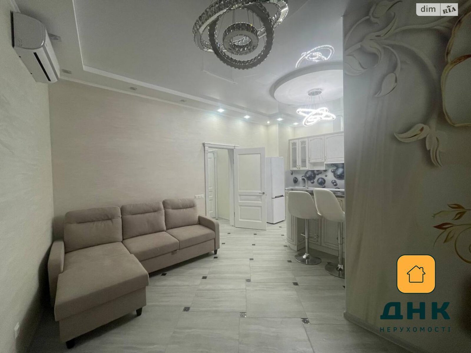 Продаж двокімнатної квартири в Одесі, на плато Аркадійське 9, район Аркадія фото 1 Продаж двокімнатної квартири в Одесі, на плато Аркадійське 9, район Аркадія фото 1