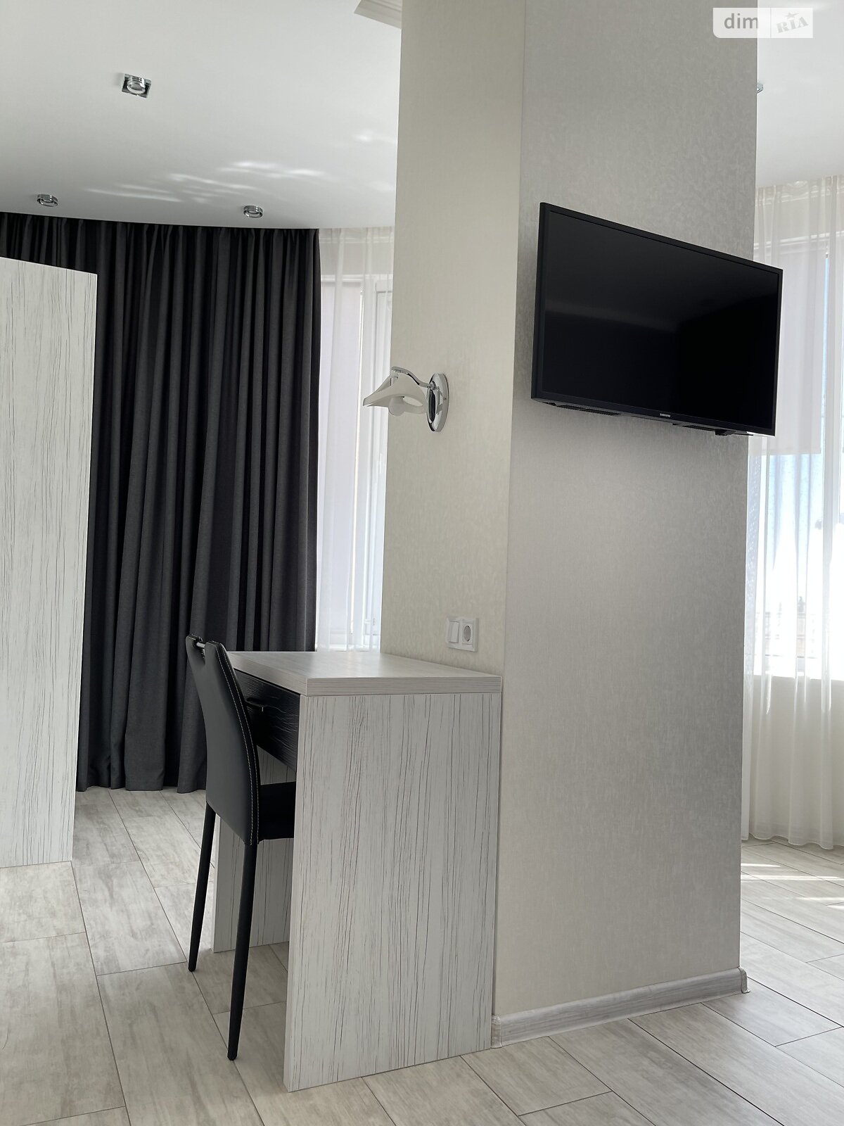 Продаж п`ятикімнатної квартири в Одесі, на вул. Генуезька 5, район Аркадія фото 1 Продаж п`ятикімнатної квартири в Одесі, на вул. Генуезька 5, район Аркадія фото 1
