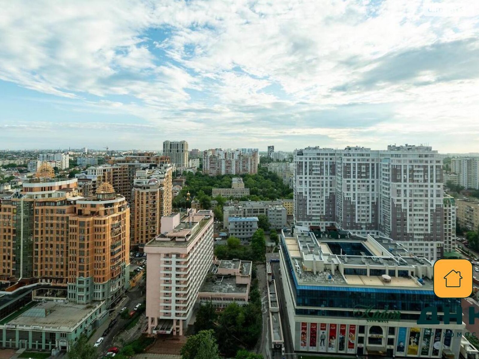 Продажа трехкомнатной квартиры в Одессе, на ул. Генуэзская 3А, район Аркадия фото 1