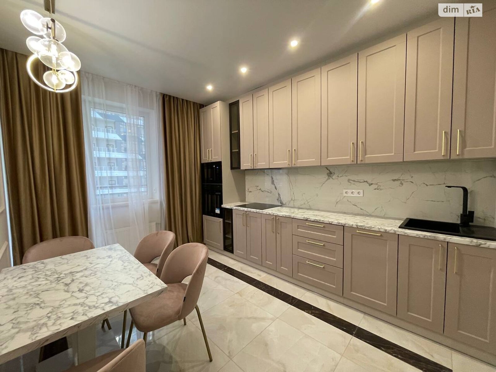 Продаж двокімнатної квартири в Одесі, на вул. Генуезька, район Аркадія фото 1 Продаж двокімнатної квартири в Одесі, на вул. Генуезька, район Аркадія фото 1