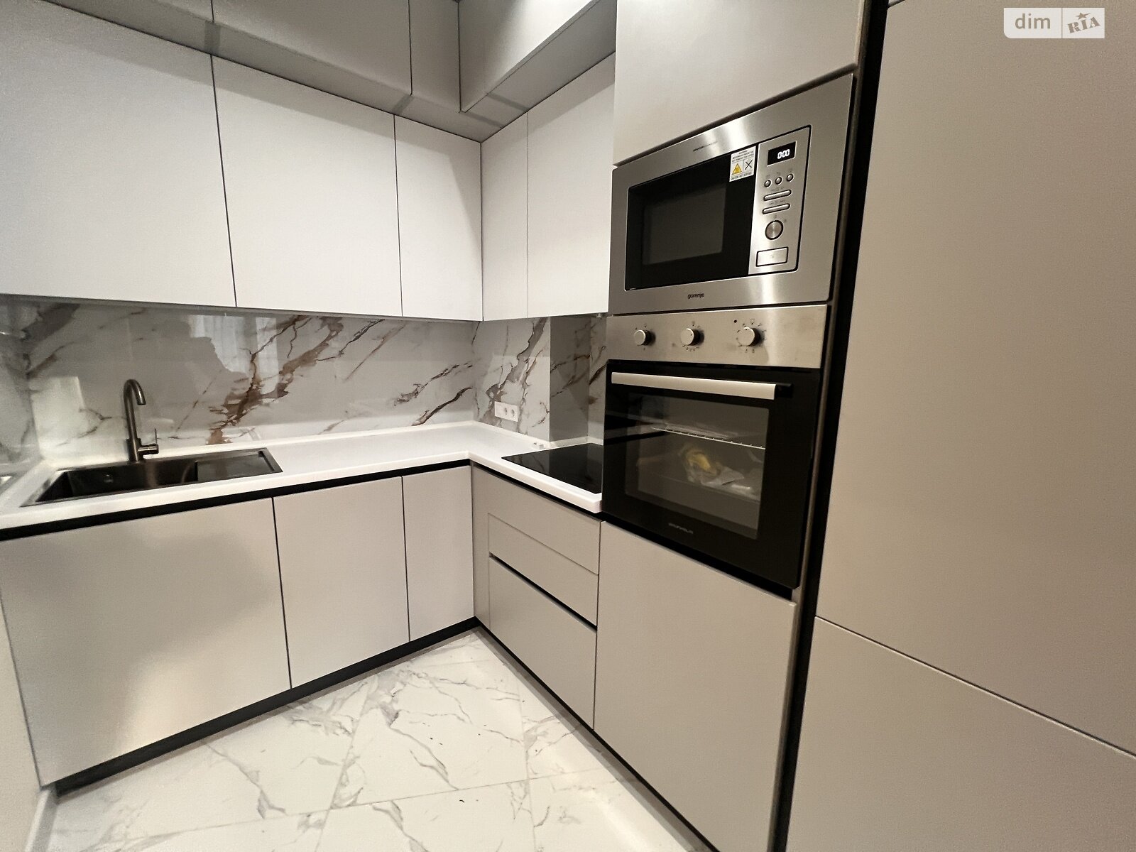 Продажа однокомнатной квартиры в Одессе, на ул. Генуэзская 1 корпус 3, кв. 90, район Аркадия фото 1 Продажа однокомнатной квартиры в Одессе, на ул. Генуэзская 1 корпус 3, кв. 90, район Аркадия фото 1