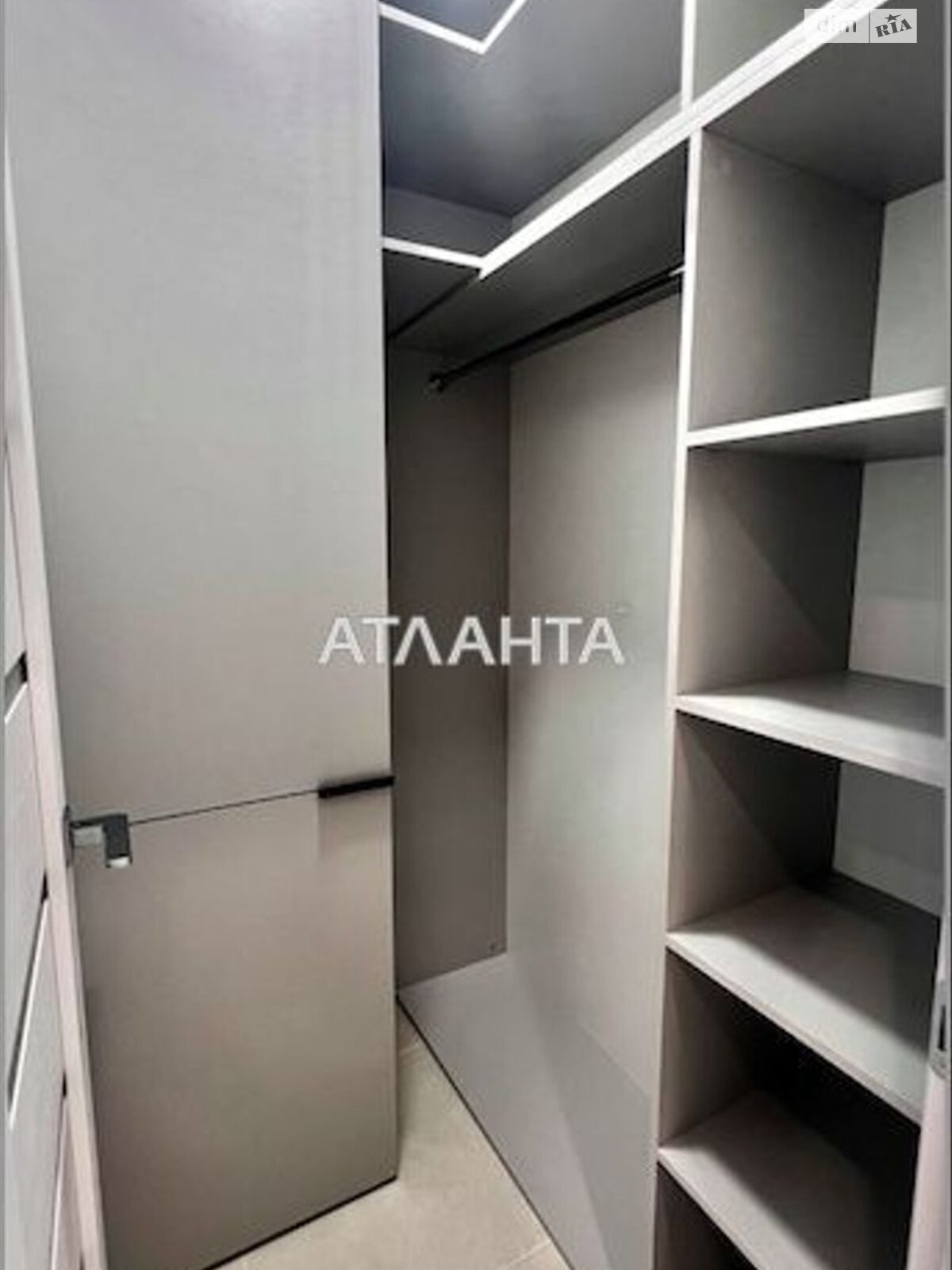 Продаж однокімнатної квартири в Одесі, на вул. Генуезька, район Аркадія фото 1 Продаж однокімнатної квартири в Одесі, на вул. Генуезька, район Аркадія фото 1