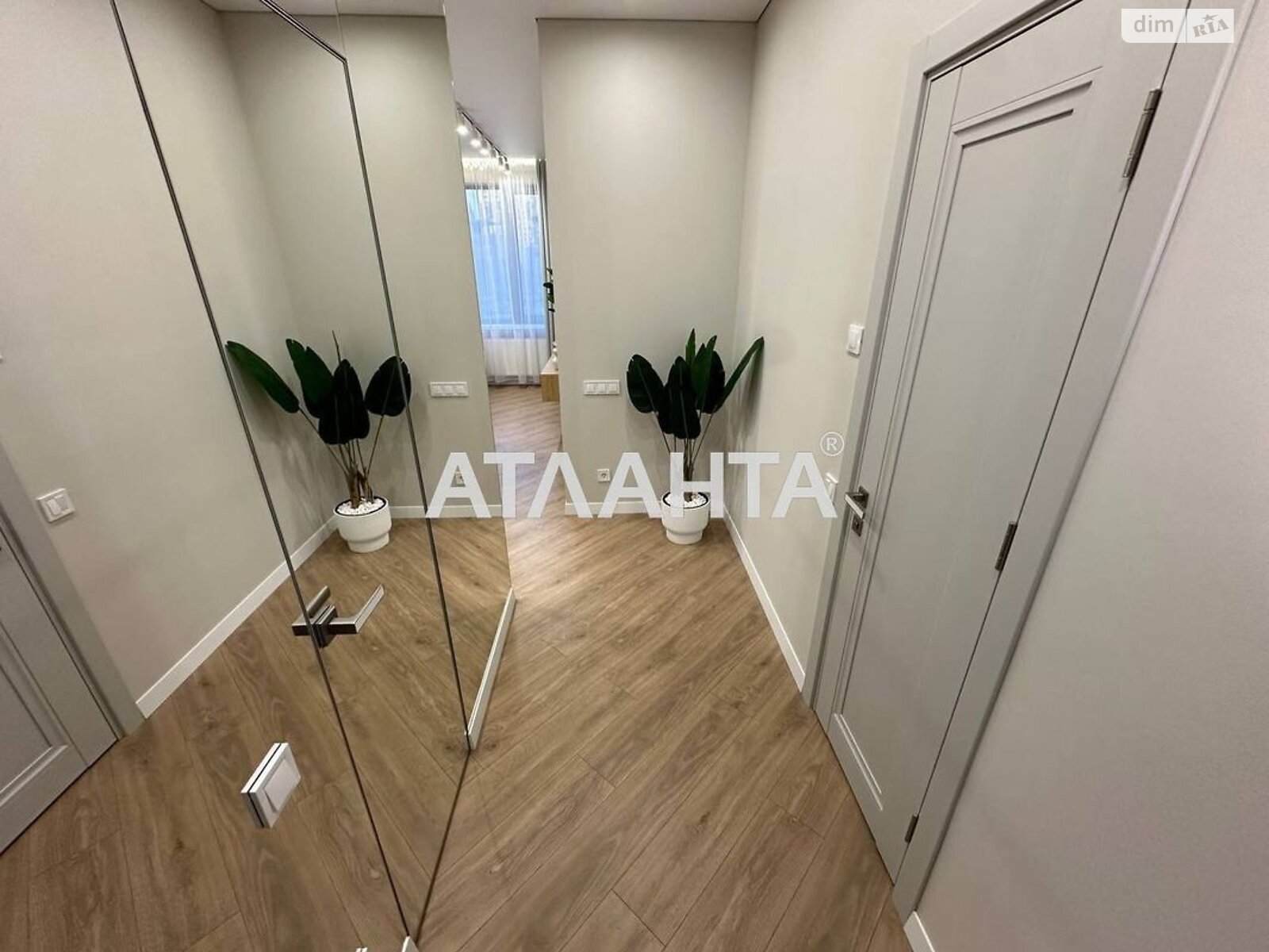 Продаж однокімнатної квартири в Одесі, на вул. Генуезька, район Аркадія фото 1 Продаж однокімнатної квартири в Одесі, на вул. Генуезька, район Аркадія фото 1