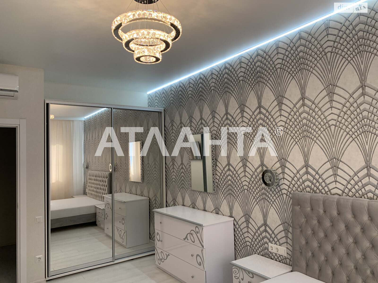 Продажа двухкомнатной квартиры в Одессе, на ул. Генуэзская, район Аркадия фото 2 Продажа двухкомнатной квартиры в Одессе, на ул. Генуэзская, район Аркадия фото 2