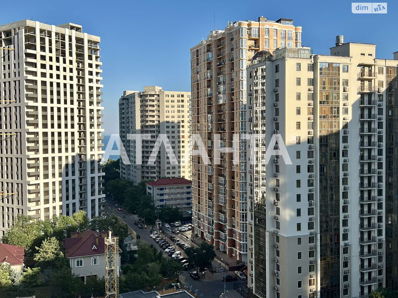 Продажа трехкомнатной квартиры в Одессе, на ул. Генуэзская, район Аркадия фото 1 Продажа трехкомнатной квартиры в Одессе, на ул. Генуэзская, район Аркадия фото 1
