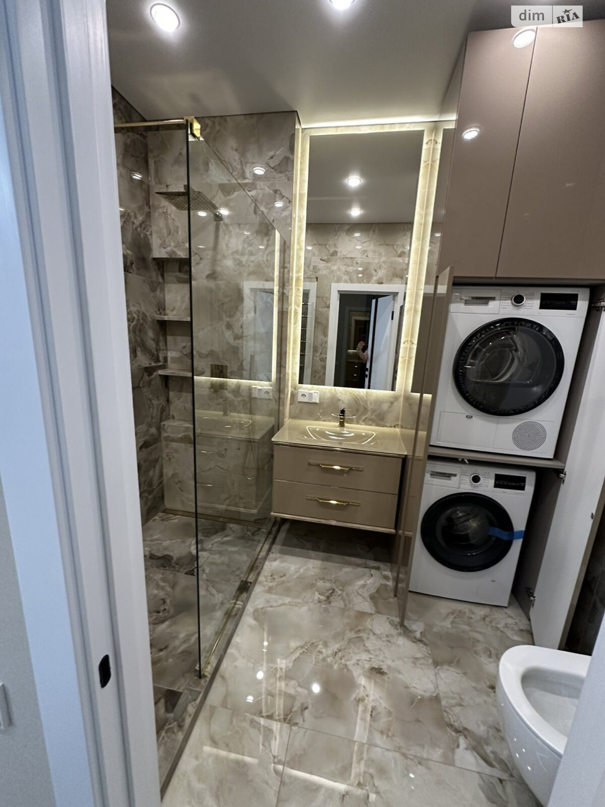 Продаж чотирикімнатної квартири в Одесі, на вул. Генуезька 1Е корпус 1, район Аркадія фото 1 Продаж чотирикімнатної квартири в Одесі, на вул. Генуезька 1Е корпус 1, район Аркадія фото 1